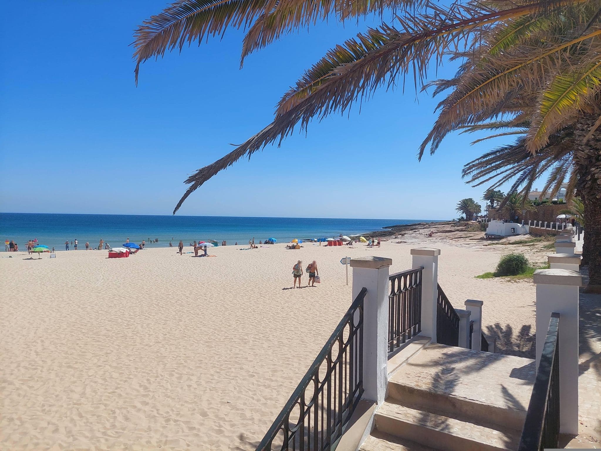 Street view near Luz Beach Apartments, Senhora da Luz — © z6wPkAo53ZMLCr5K (CC BY-SA · Mapillary)