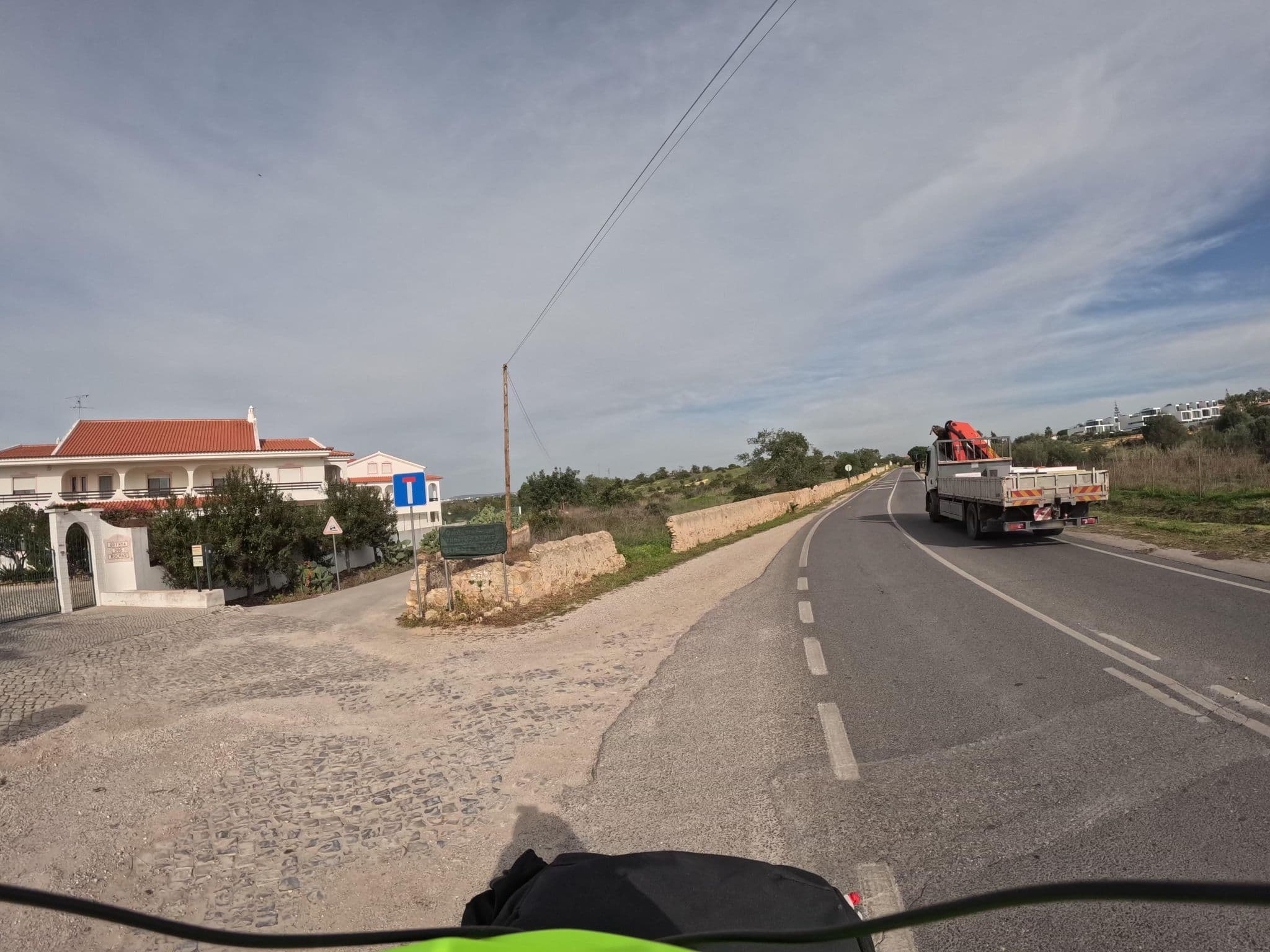 Street view near Quinta dos Rochas, Almancil — © claudiop (CC BY-SA · Mapillary)