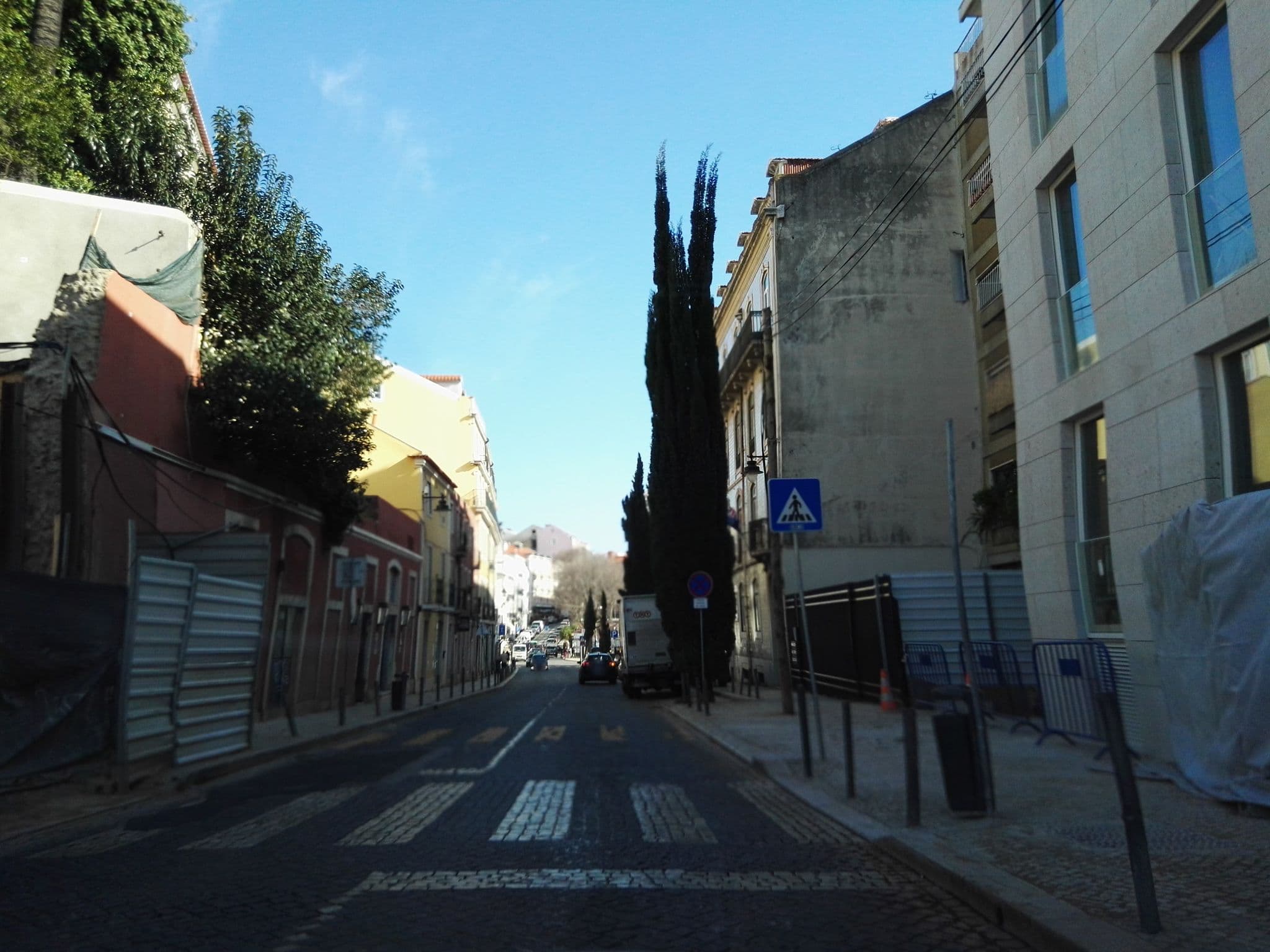 Street view near York House Hotel, Santos-o-Velho — © filipegraciosa (CC BY-SA · Mapillary)