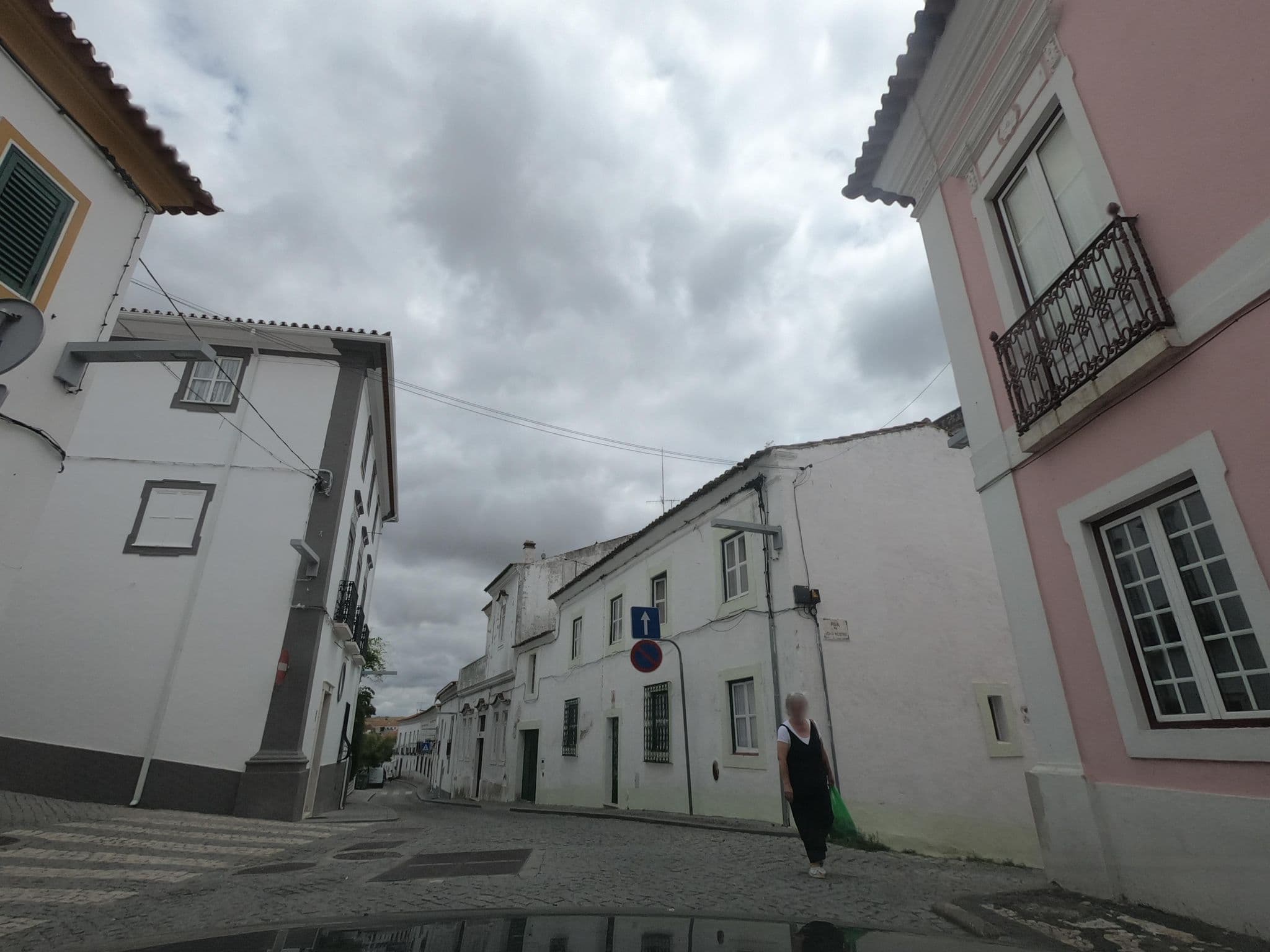 Street view near Solar Cor de Rosa, Évora — © filohipo (CC BY-SA · Mapillary)