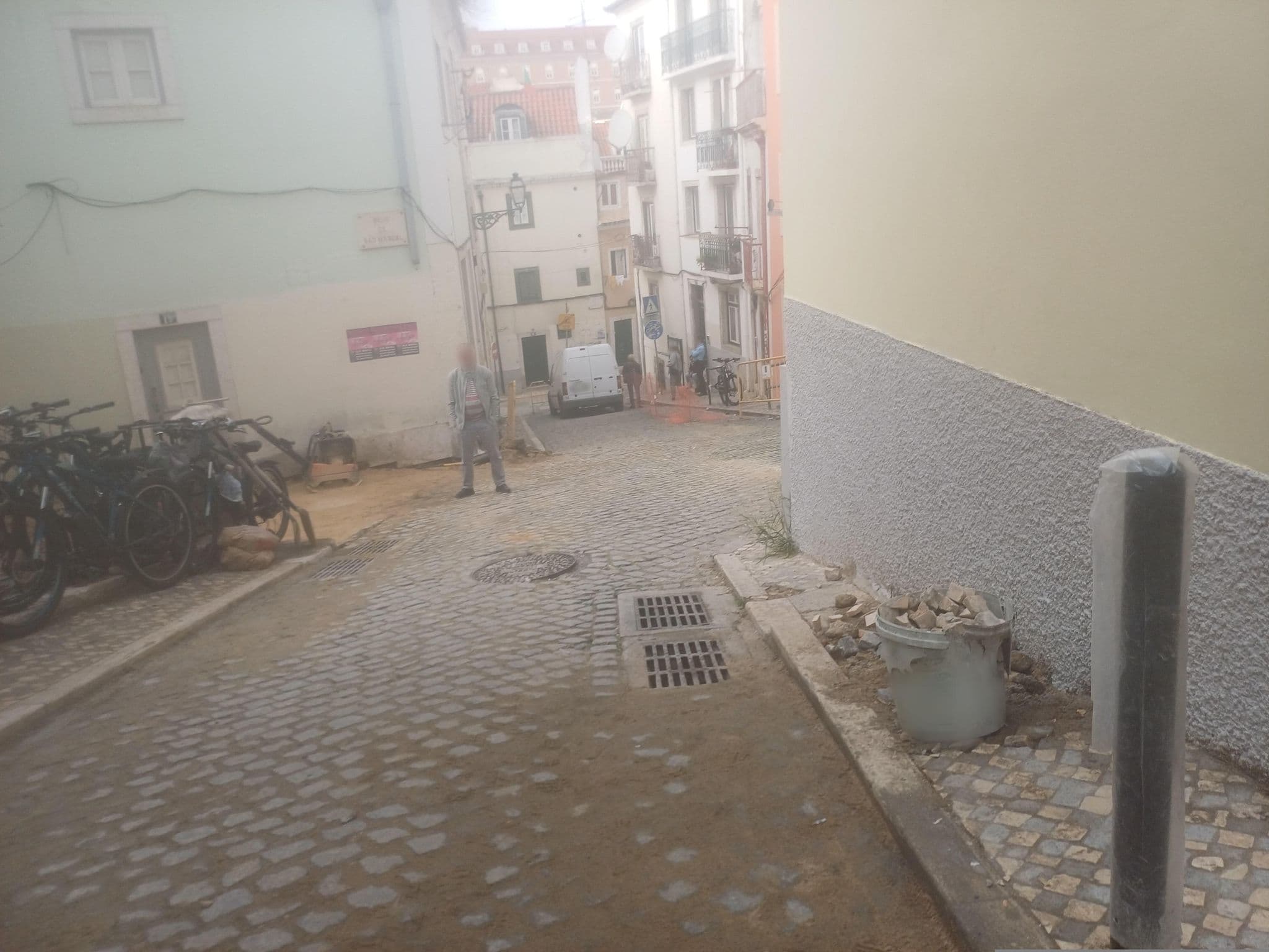 Street view near Mouraria Apartments von Sergio, Graça — © beer119 (CC BY-SA · Mapillary)