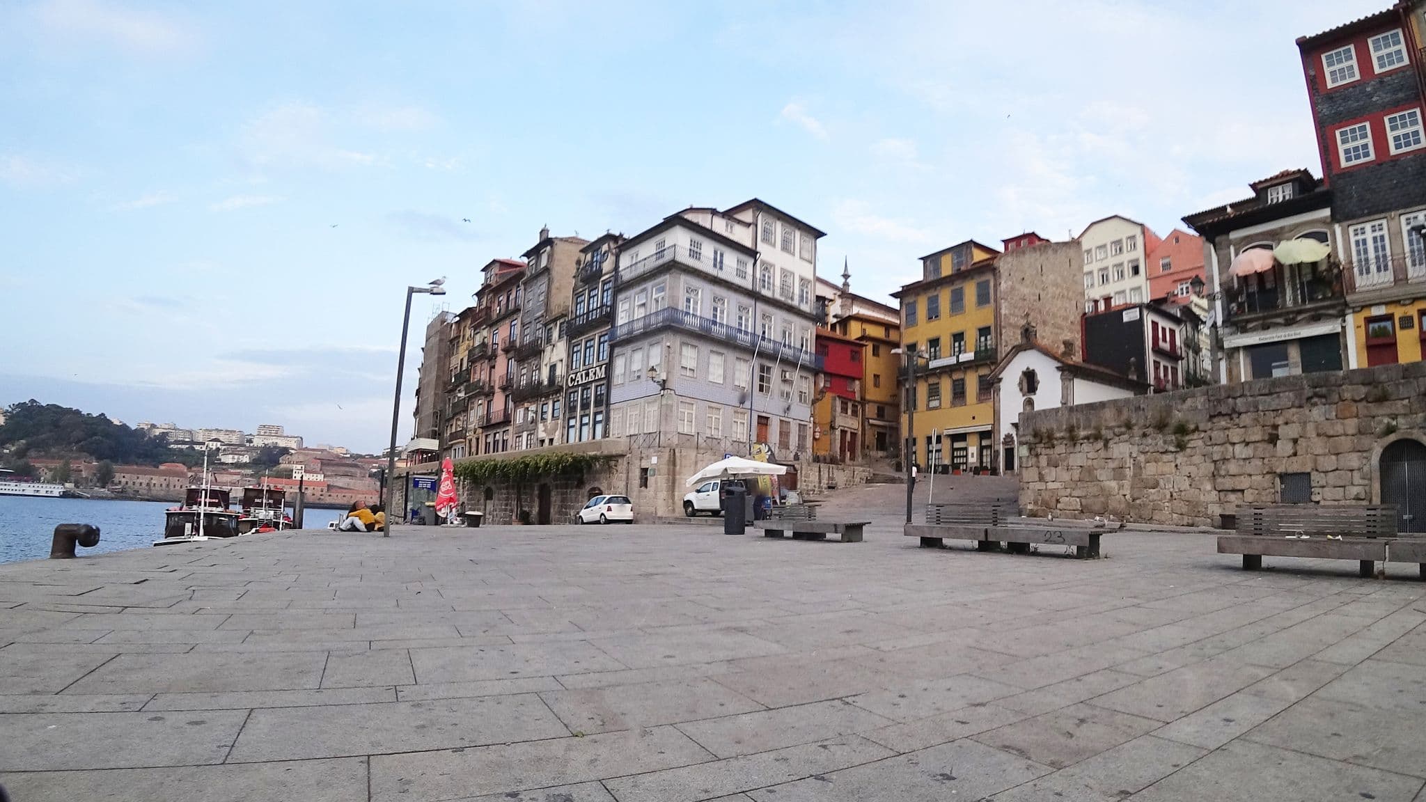 Street view near Guesthouse Douro, Porto — © mariocarneiro (CC BY-SA · Mapillary)