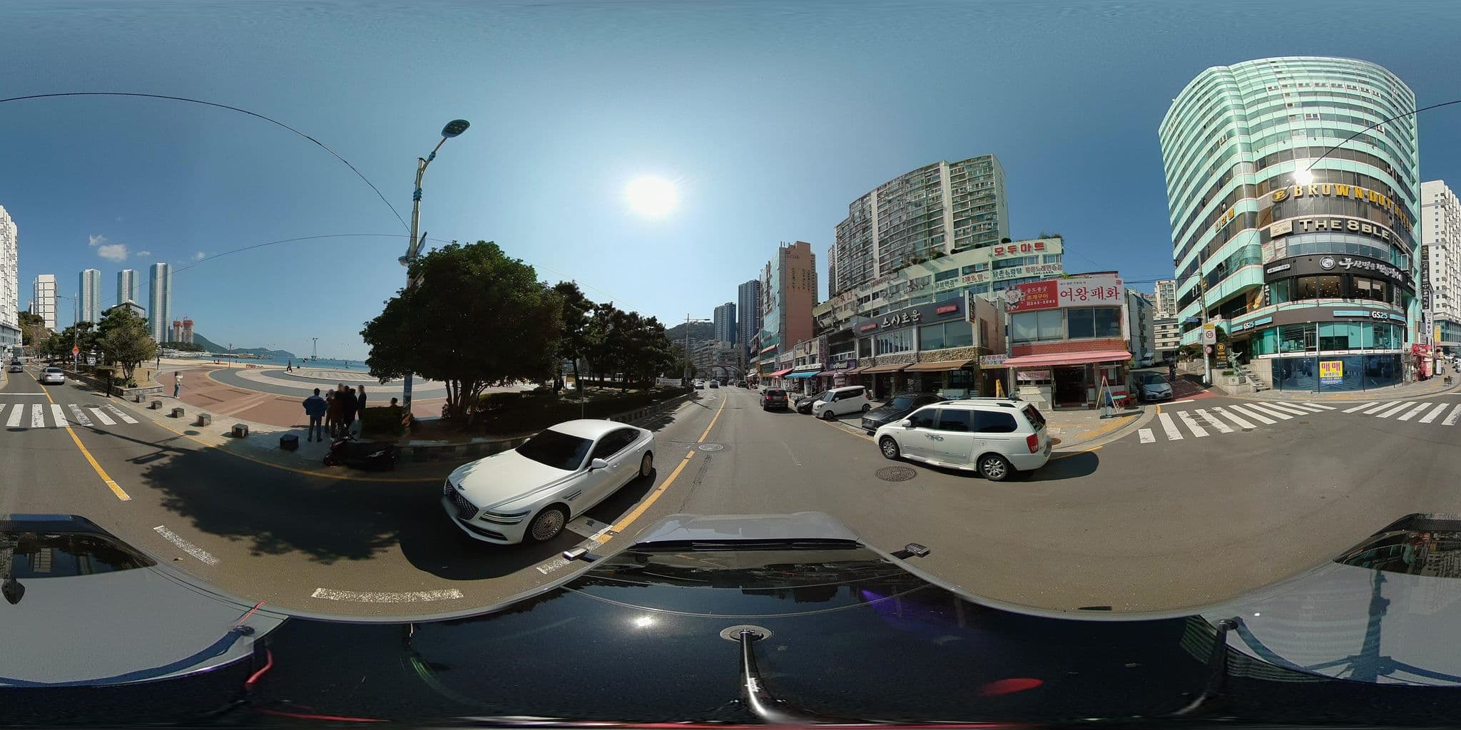Street view near 브라운도트호텔 송도, Busan — © hahakmj (CC BY-SA · Mapillary)