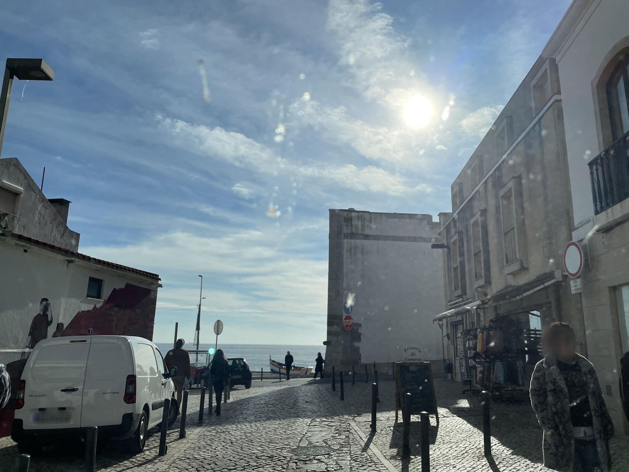 Street view near Casa da Praça, Sesimbra — © seraq (CC BY-SA · Mapillary)
