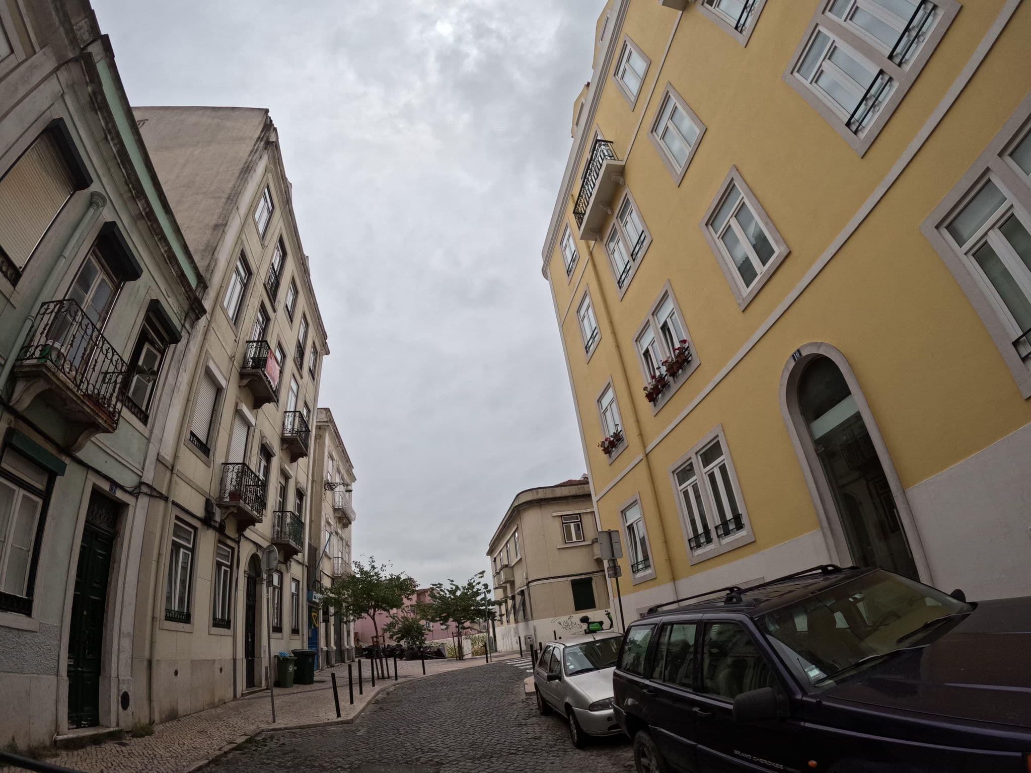 Street view near Rooftop Terrace-Sao Gens Apartments, Graça — © claudiop (CC BY-SA · Mapillary)