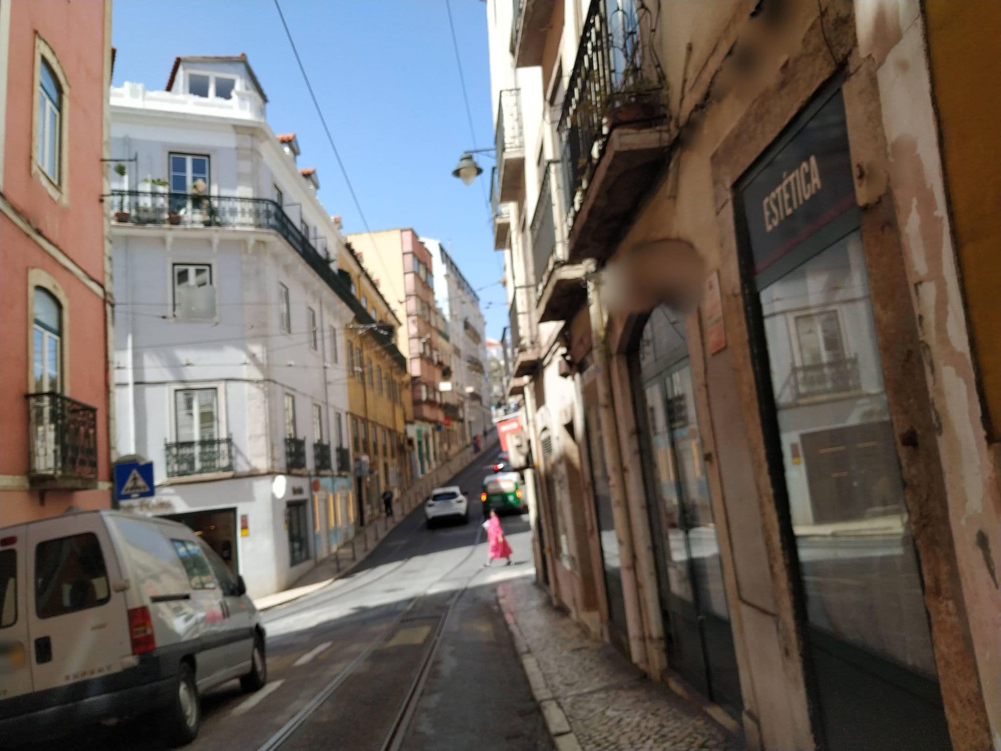 Street view near Dear Lisbon Houses, Santos-o-Velho — © filohipo (CC BY-SA · Mapillary)
