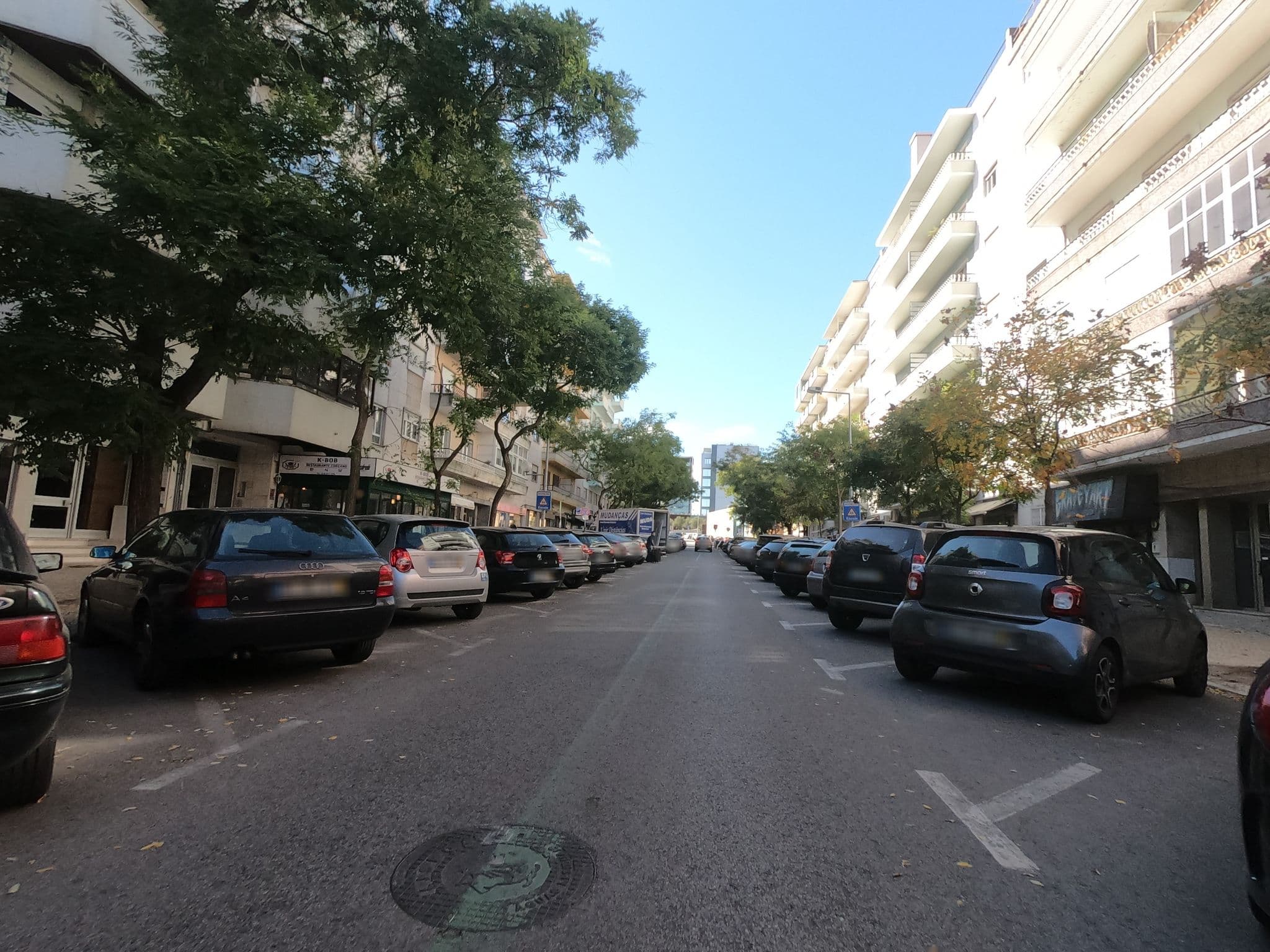 Street view near On The Move Apartments, São Sebastião da Pedreira — © filohipo (CC BY-SA · Mapillary)