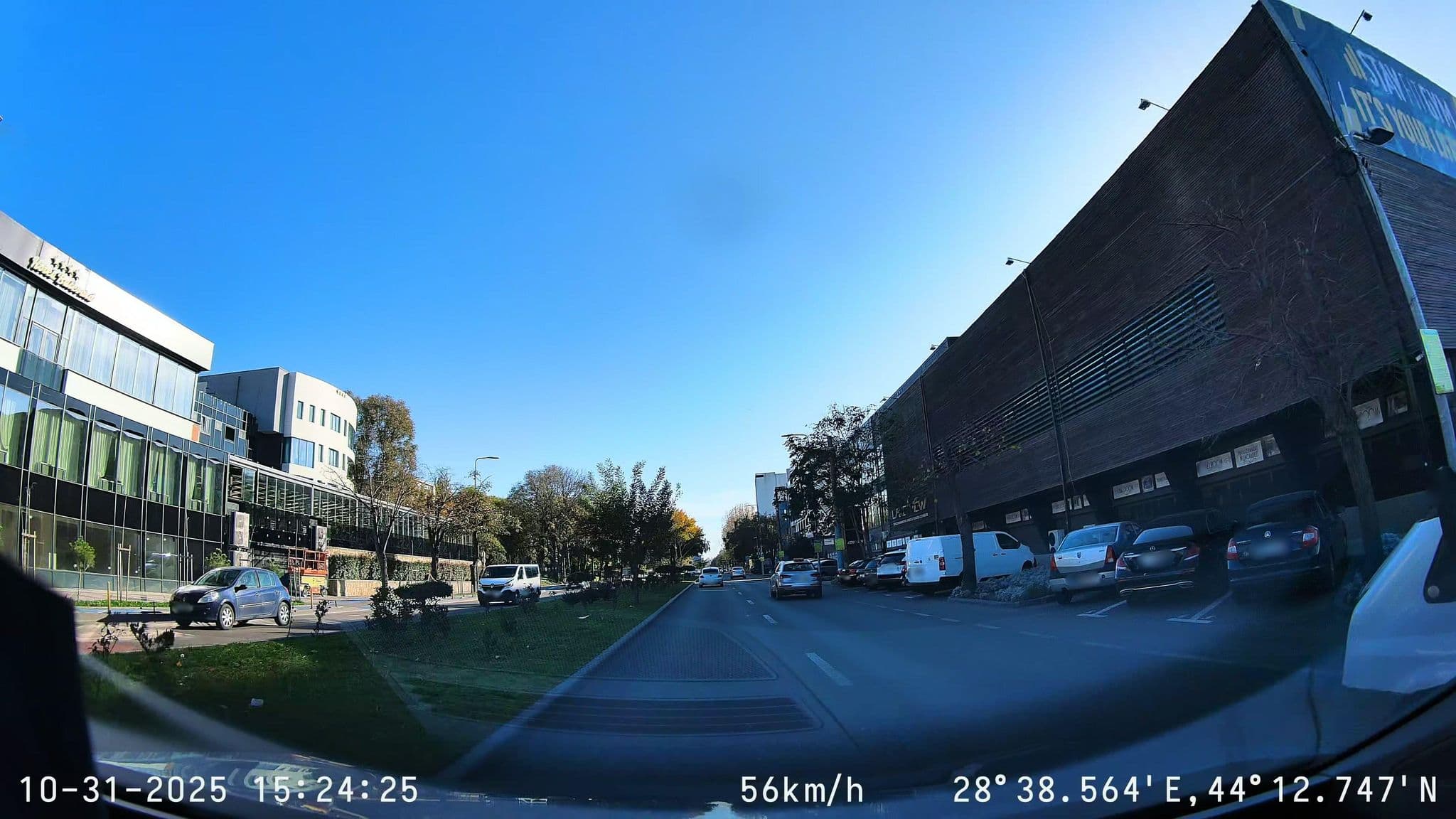 Street view near Hotel Bulevard, Constanţa — © edjone (CC BY-SA · Mapillary)