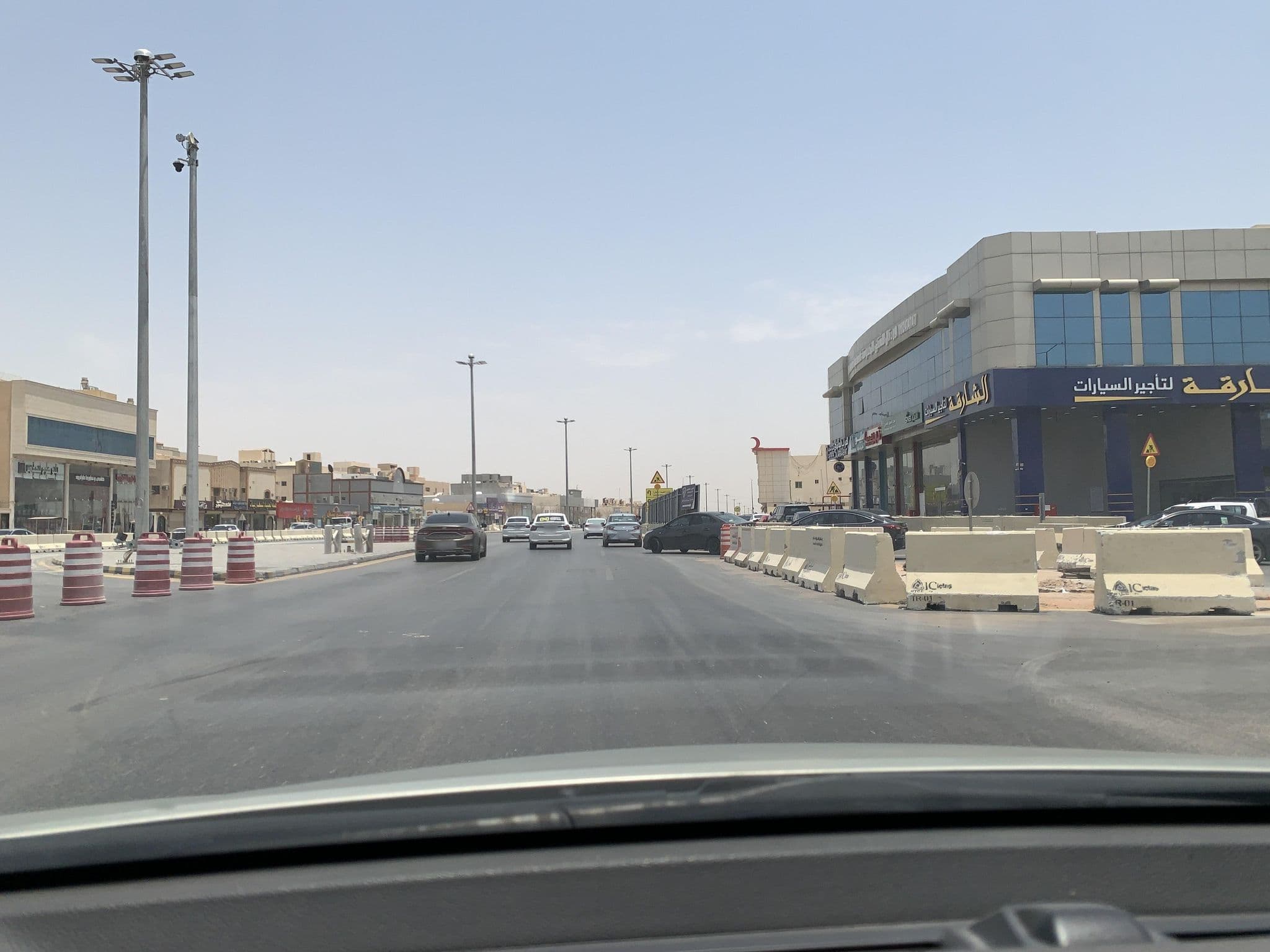Street view near وردنال أجنحة فندقية, ‘Irqah — © MahmoudRagab_HudhudMaps (CC BY-SA · Mapillary)