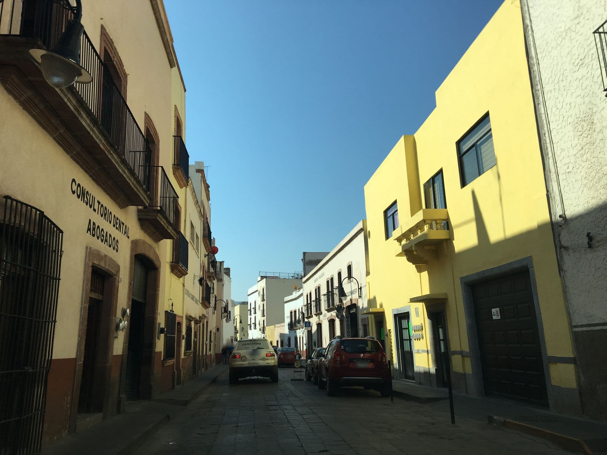 Street view near Hotel Tres Piedras, Zacatecas — © ccossio (CC BY-SA · Mapillary)