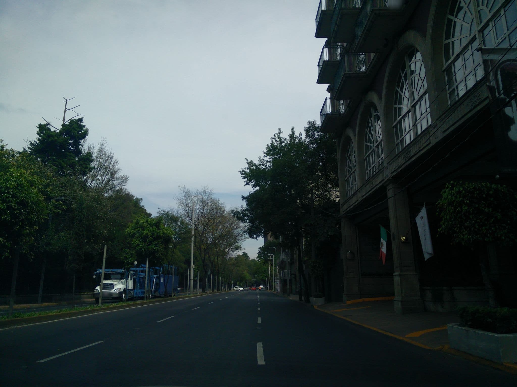 Street view near The Green Park, Polanco — © ccossio (CC BY-SA · Mapillary)