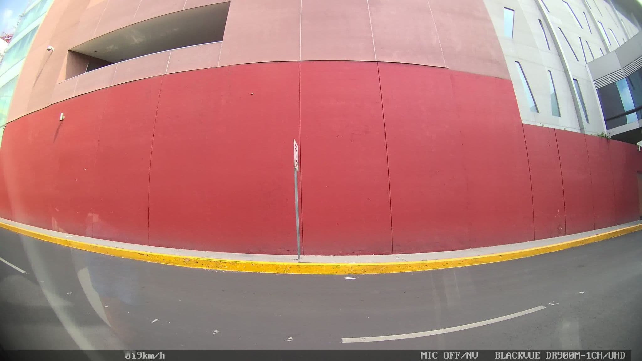 Street view near Courtyard Mexico City Airport, Venustiano Carranza — © kaart_4 (CC BY-SA · Mapillary)
