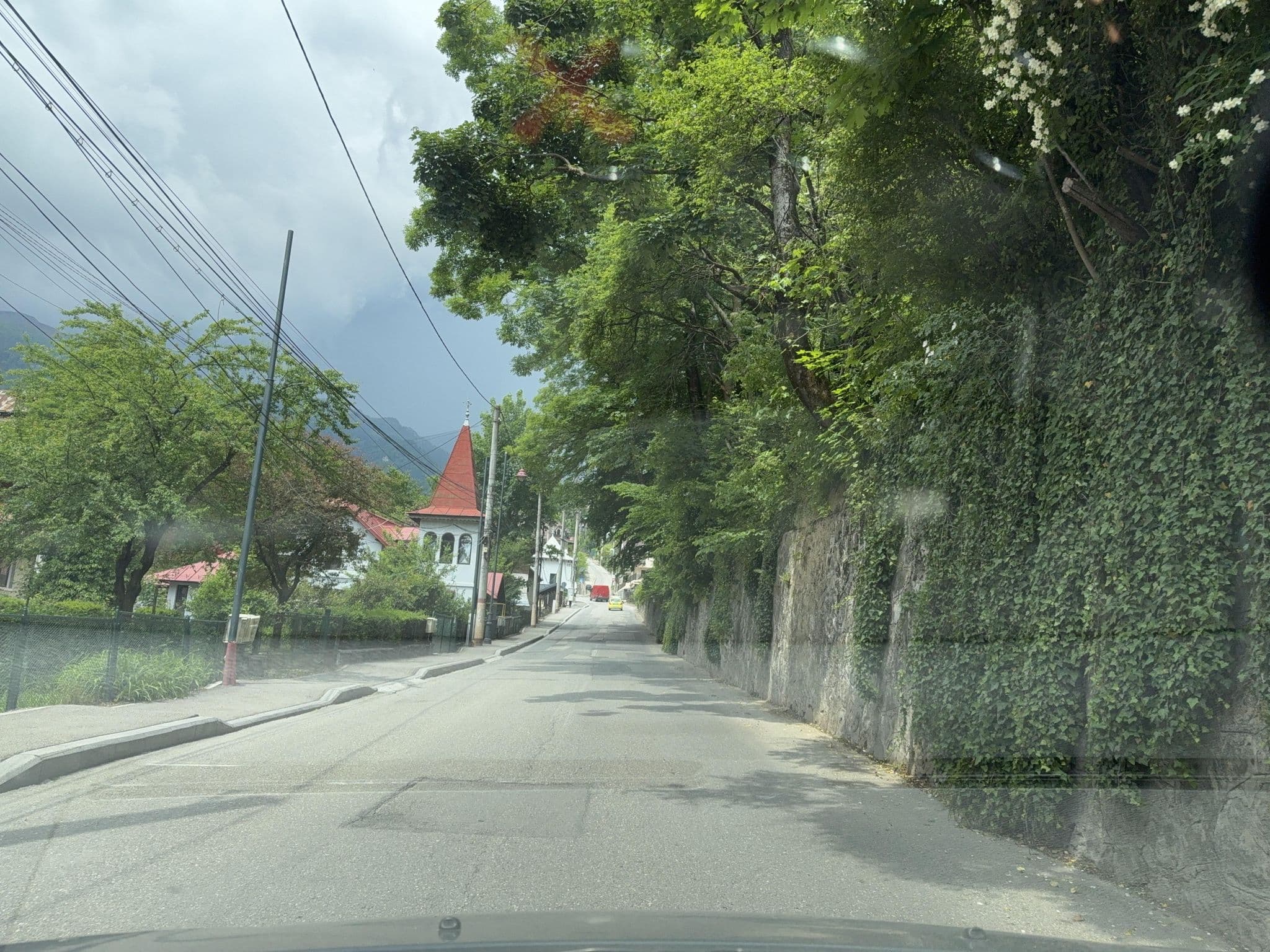 Street view near Vila Vârful cu dor, Sinaia