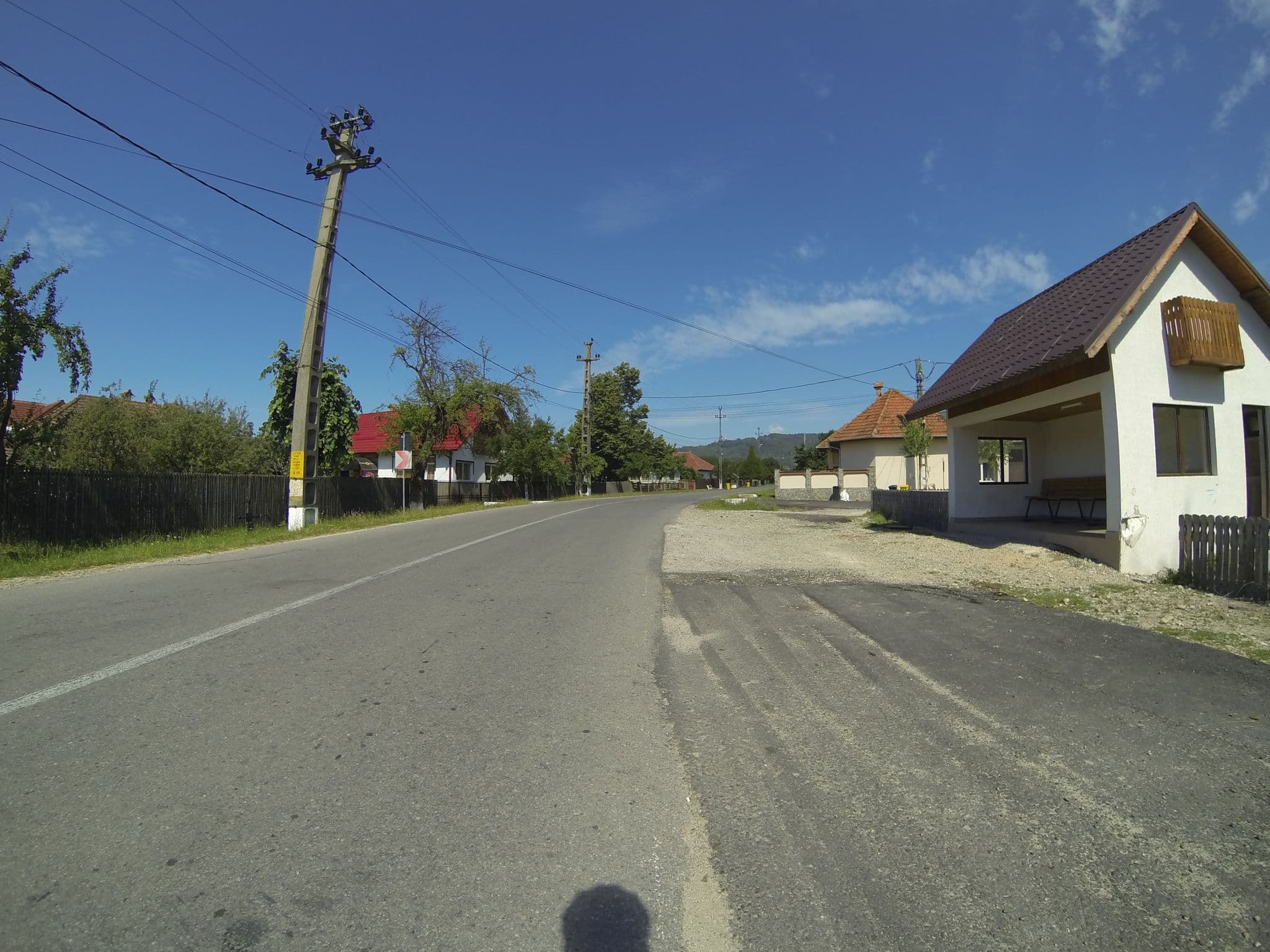 Street view near Pensiunea Maria, Polovragi — © deeeznuuuts (CC BY-SA · Mapillary)