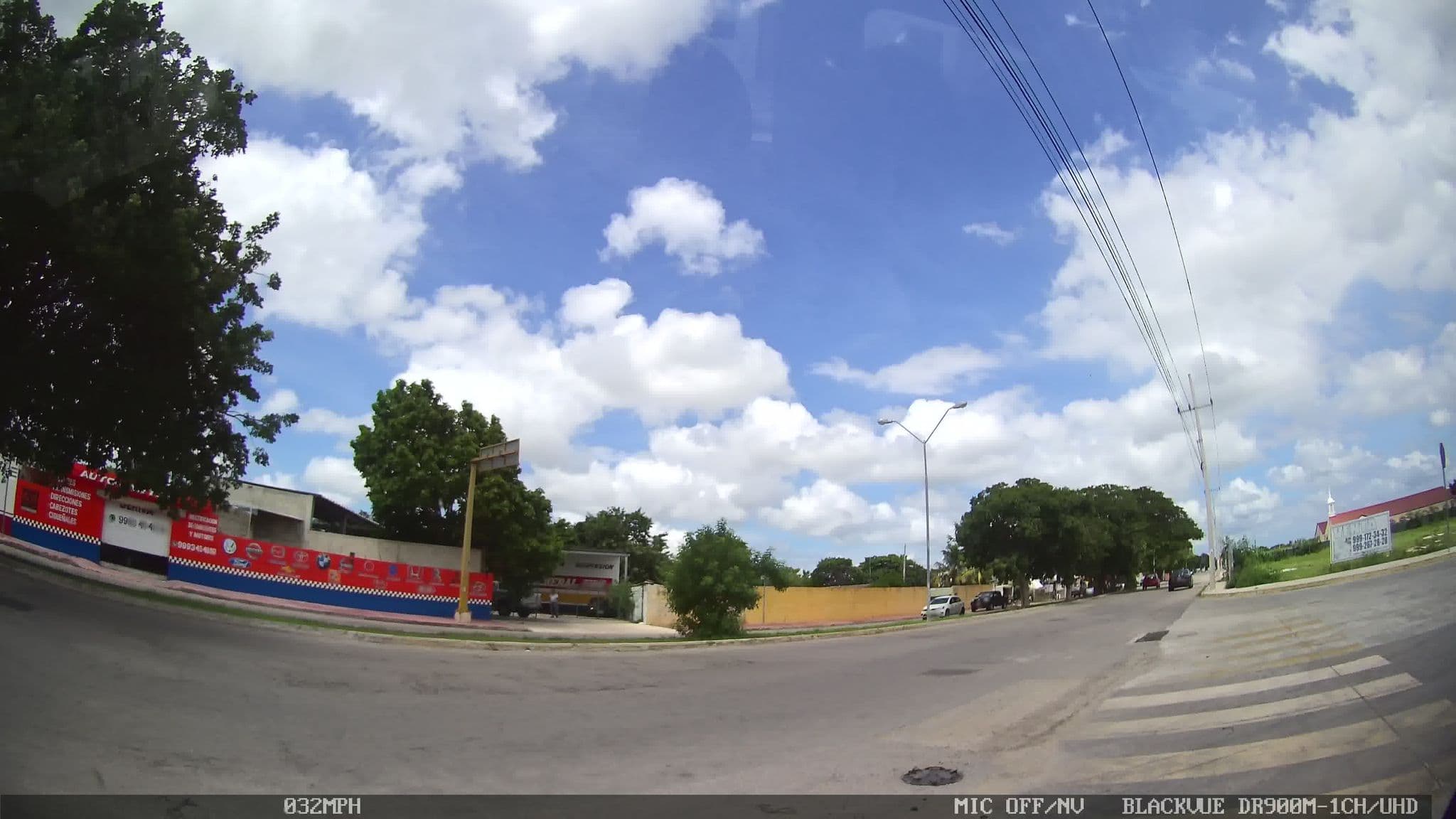 Street view near Hotel la Paz, Mérida — © kaart_2 (CC BY-SA · Mapillary)