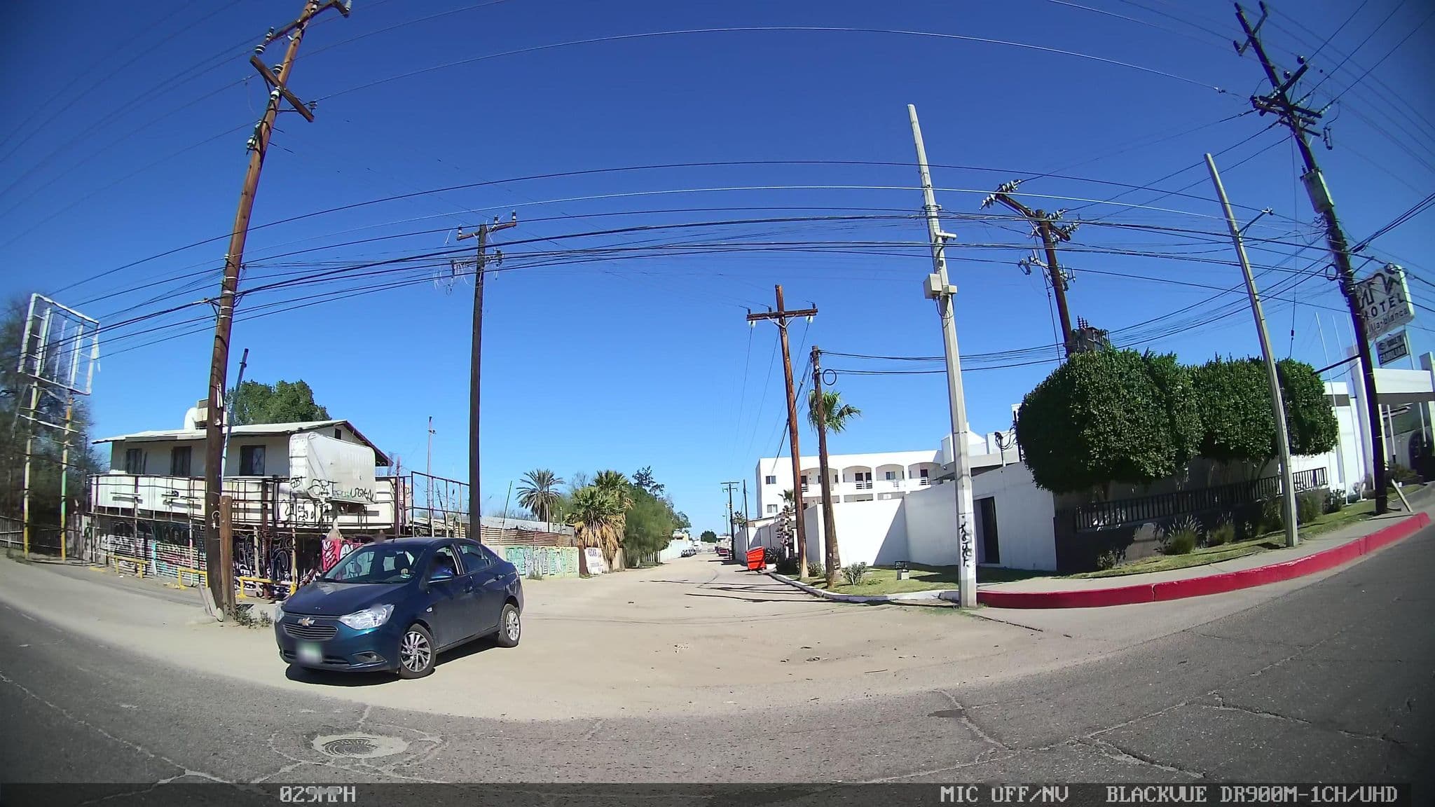 Street view near Hotel Villa Blanca, Mexicali — © kaart_2 (CC BY-SA · Mapillary)