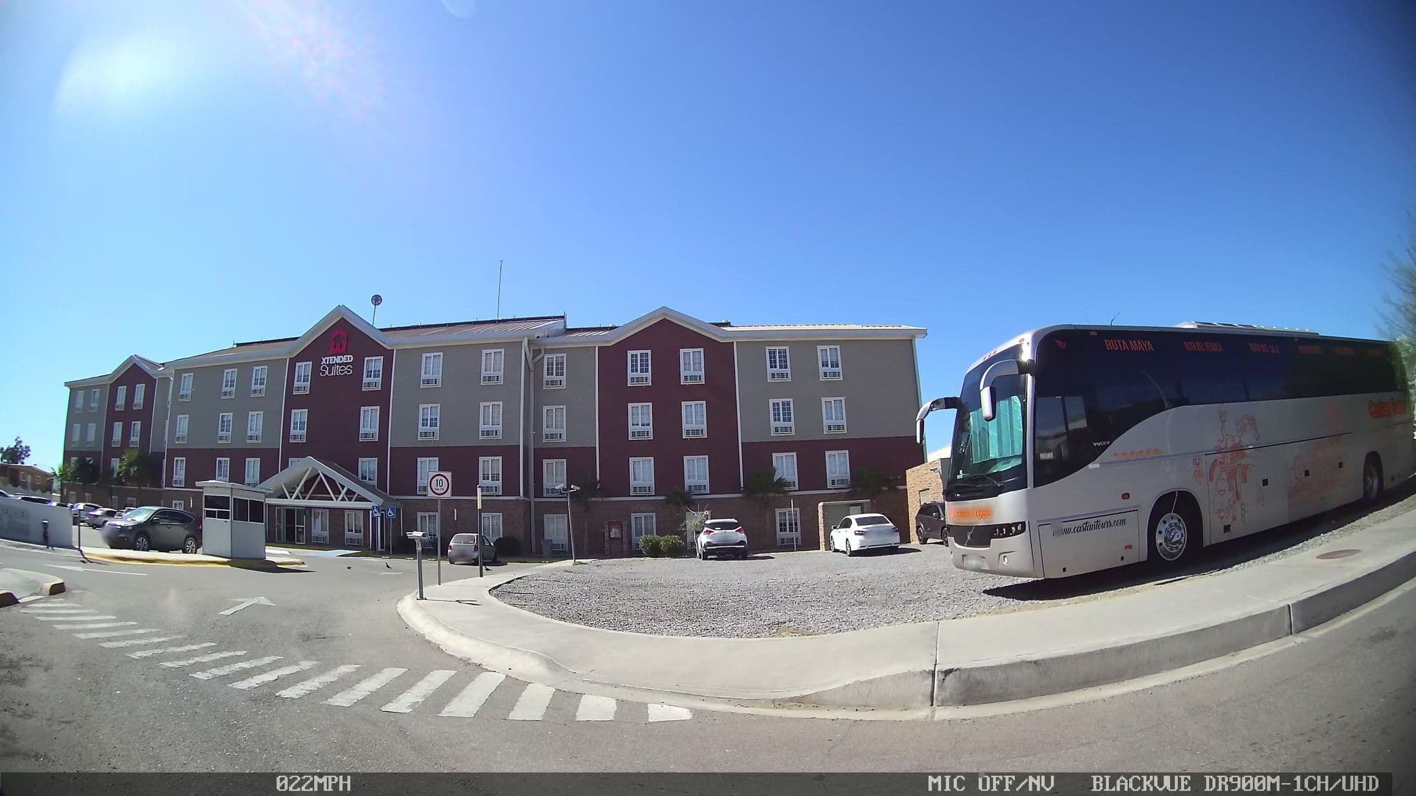 Street view near Extended Suites, Mexicali — © kaart_2 (CC BY-SA · Mapillary)