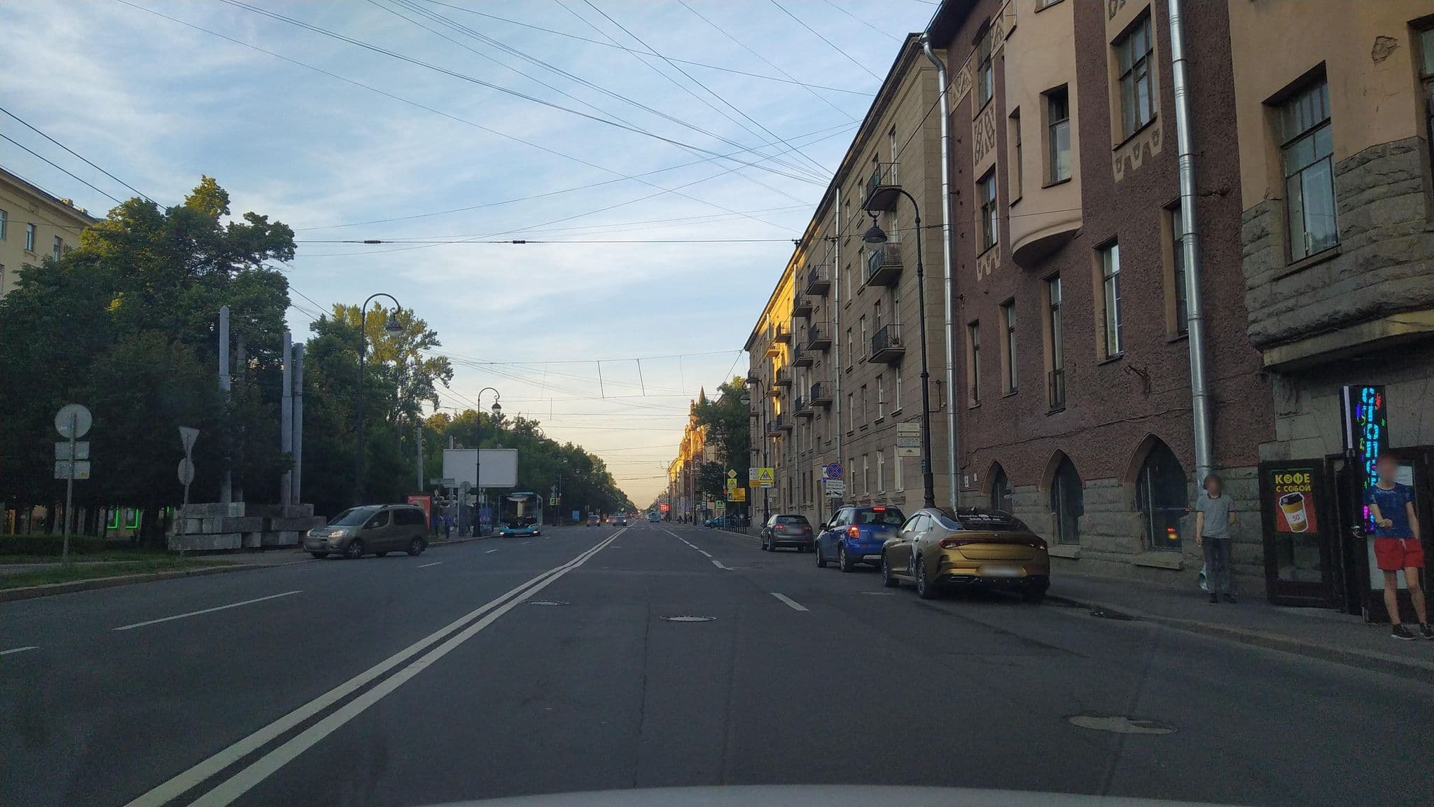 Street view near Uhotel, Vasyl'evsky Ostrov — © ser9ei999 (CC BY-SA · Mapillary)