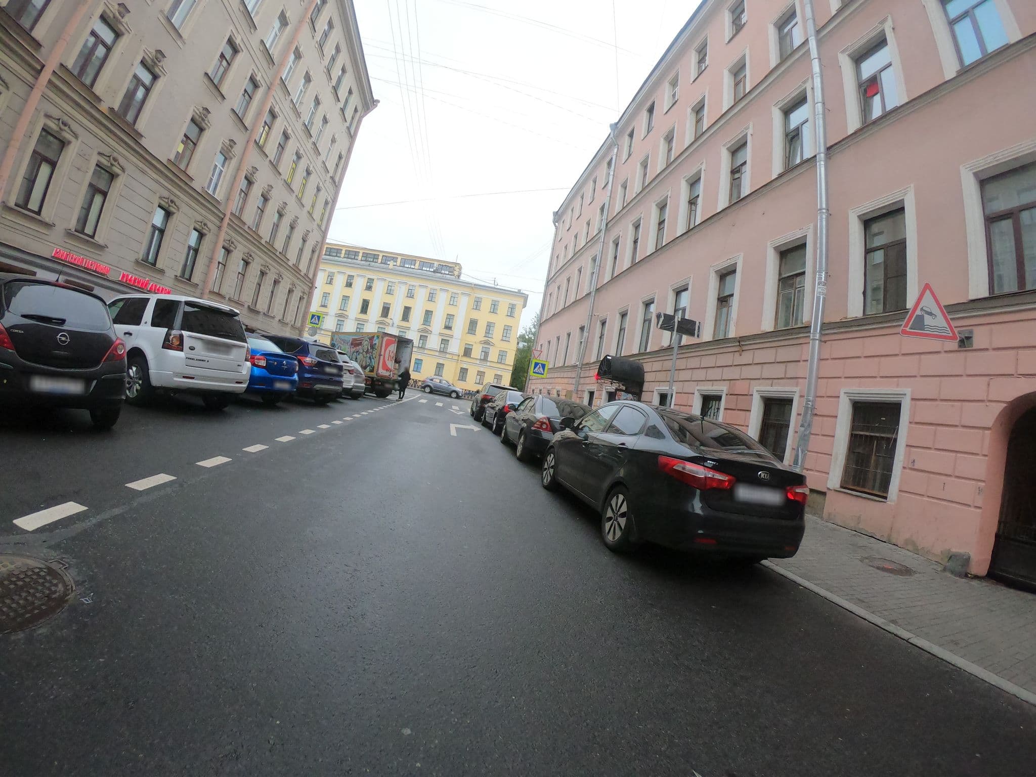 Street view near Отель "Екатериниский", Saint Petersburg — © GaMiKo (CC BY-SA · Mapillary)