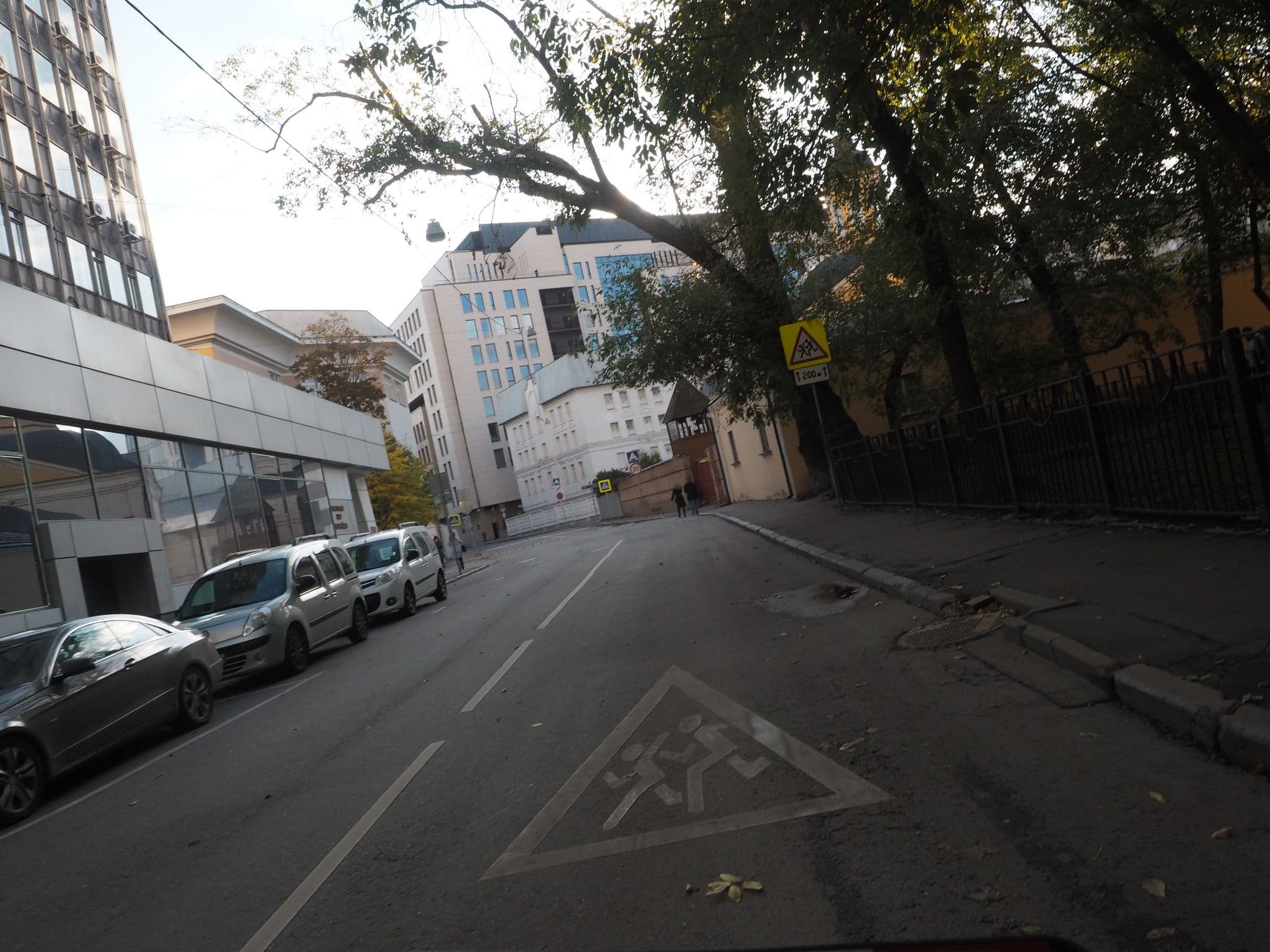 Street view near 울란스카야 호텔, Moscow — © trolleway (CC BY-SA · Mapillary)