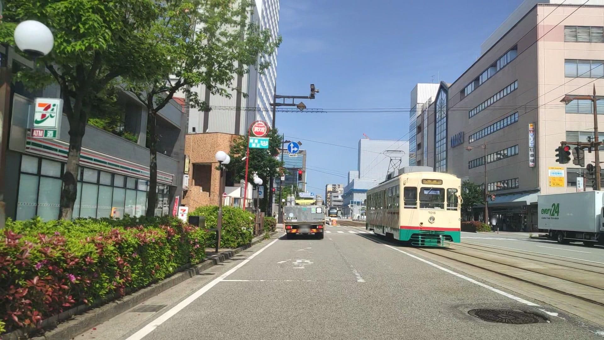 Street view near ダイワロイネットホテル富山駅前, Toyama — © drivephotograph (CC BY-SA · Mapillary)