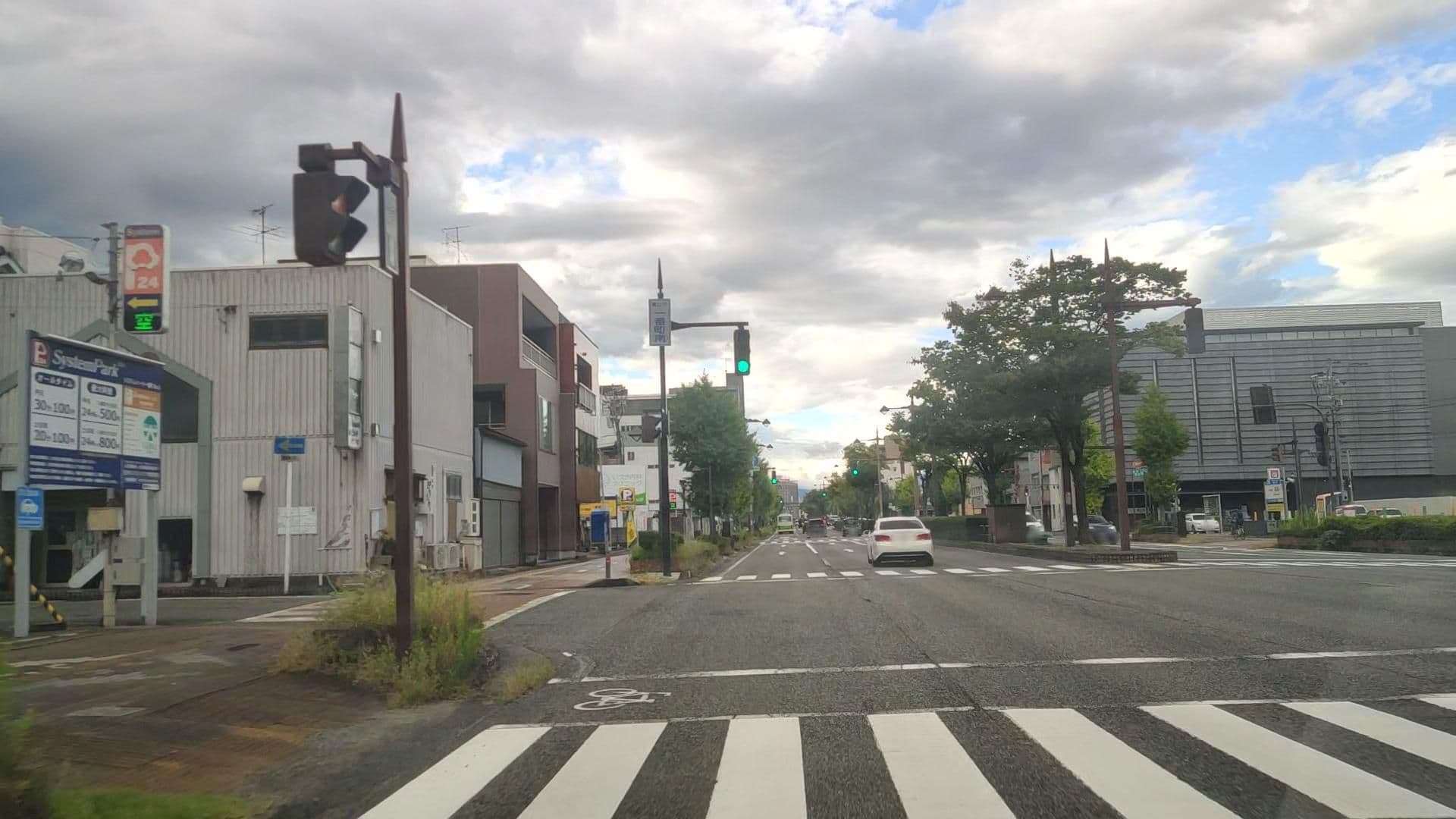 Street view near ホテルくれはイン富山, Toyama — © drivephotograph (CC BY-SA · Mapillary)