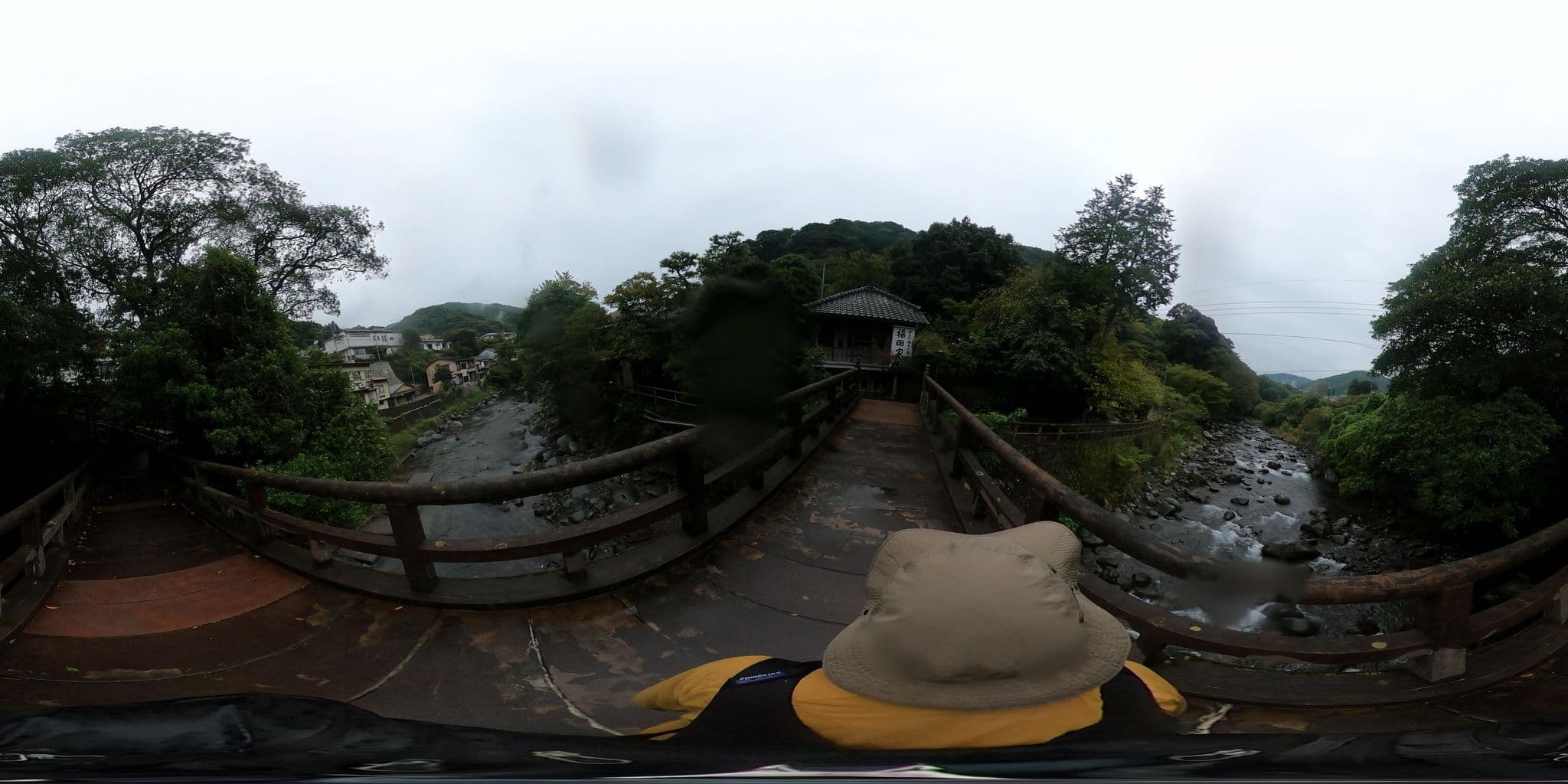 Street view near 河津温泉伊豆の踊子の宿福田家, Kawazu-ikadaba — © castletrain (CC BY-SA · Mapillary)