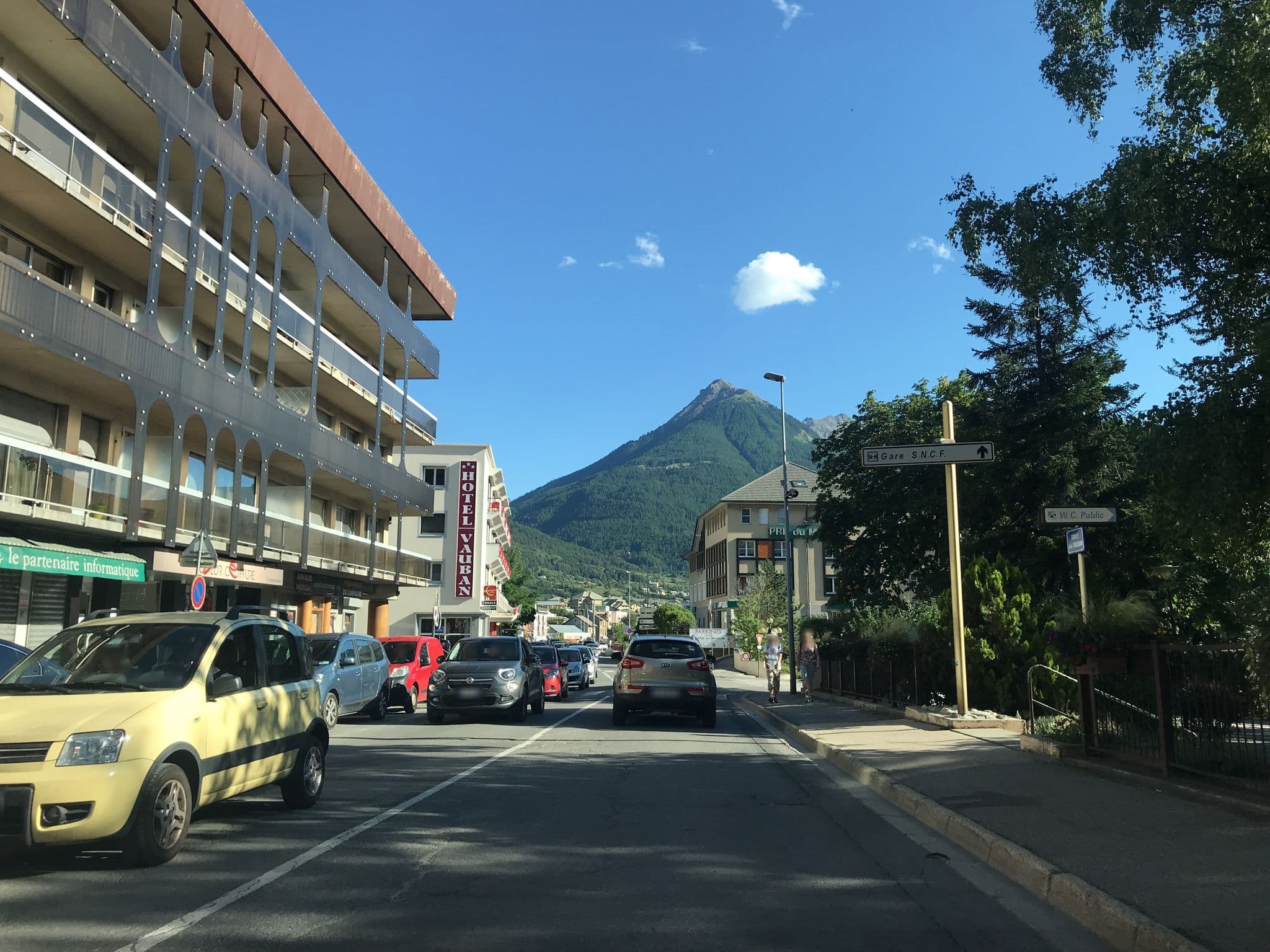 Street view near Hôtel Mont Brison, Briançon — © pgiraud (CC BY-SA · Mapillary)