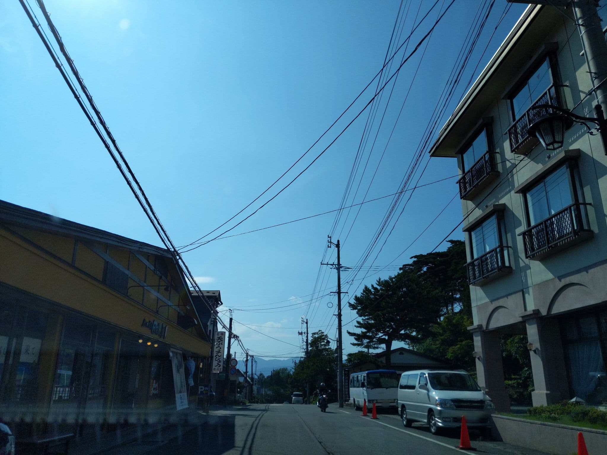 Street view near 朝日屋旅館, Inawashiro — © donuzium (CC BY-SA · Mapillary)