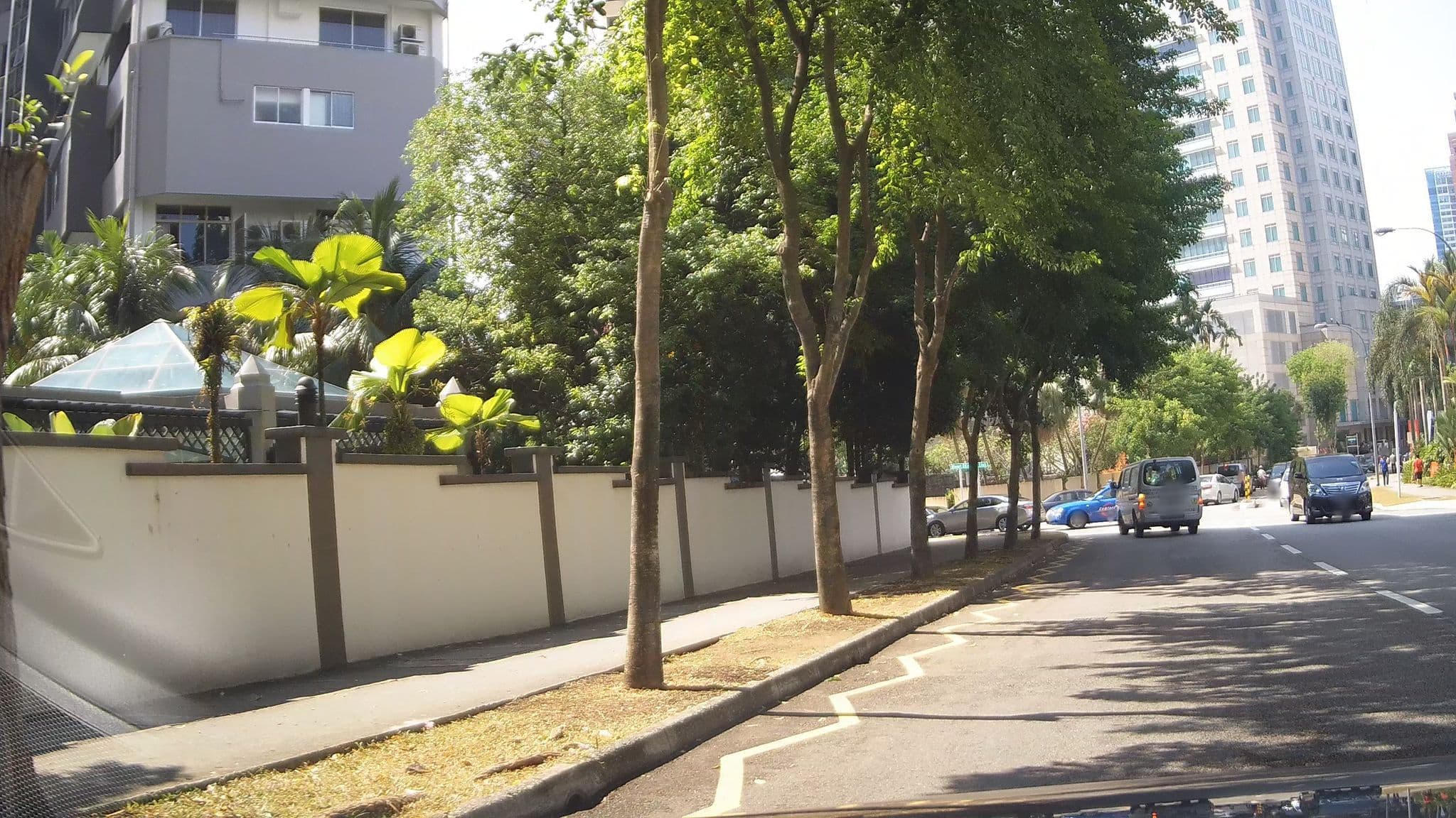 Street view near York Hotel Smoking Area, Newton — © ashishgrab (CC BY-SA · Mapillary)