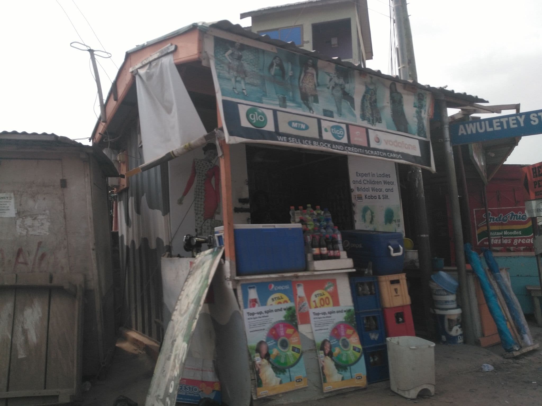 Street view near African Vibrations Hostel Osu, Osu — © ralebipim (CC BY-SA · Mapillary)