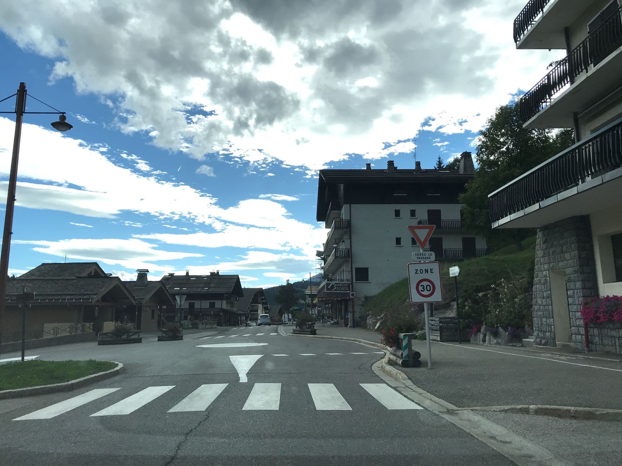 Street view near Cortina, Le Grand-Bornand — © pgiraud (CC BY-SA · Mapillary)