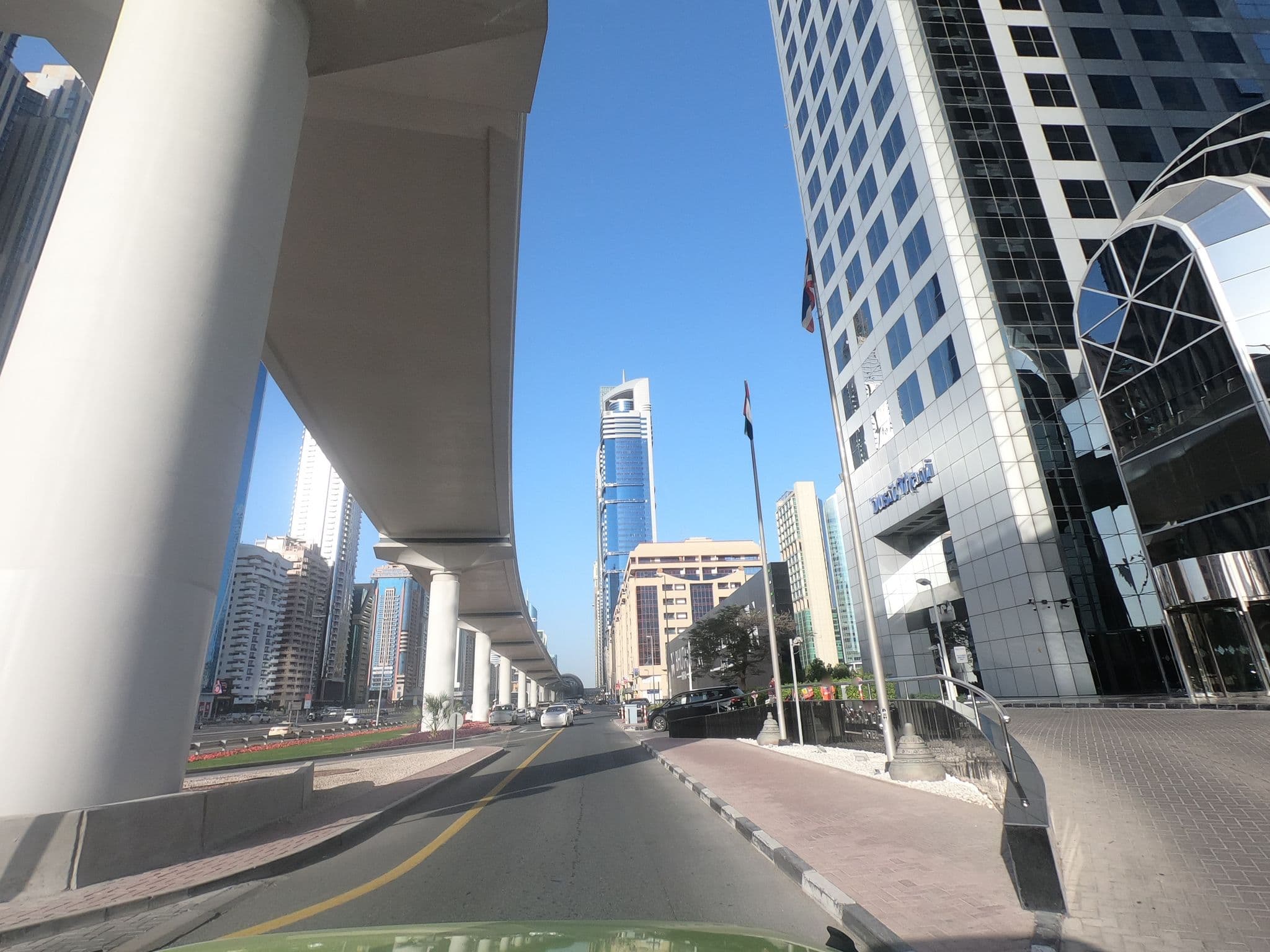 Street view near Dusit Thani Splash Pool, Dubai International Financial Centre — © countzero5 (CC BY-SA · Mapillary)