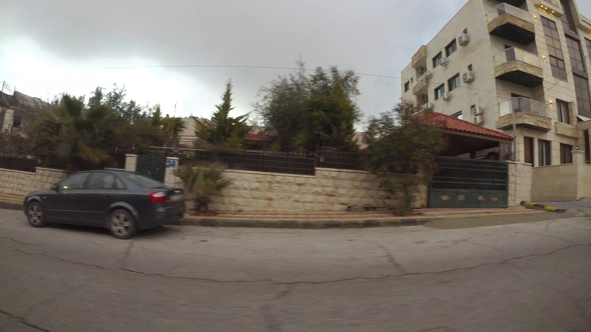 Street view near Al-Qimah Apartments Hotel, Al Jubayhah — © kaartcam (CC BY-SA · Mapillary)