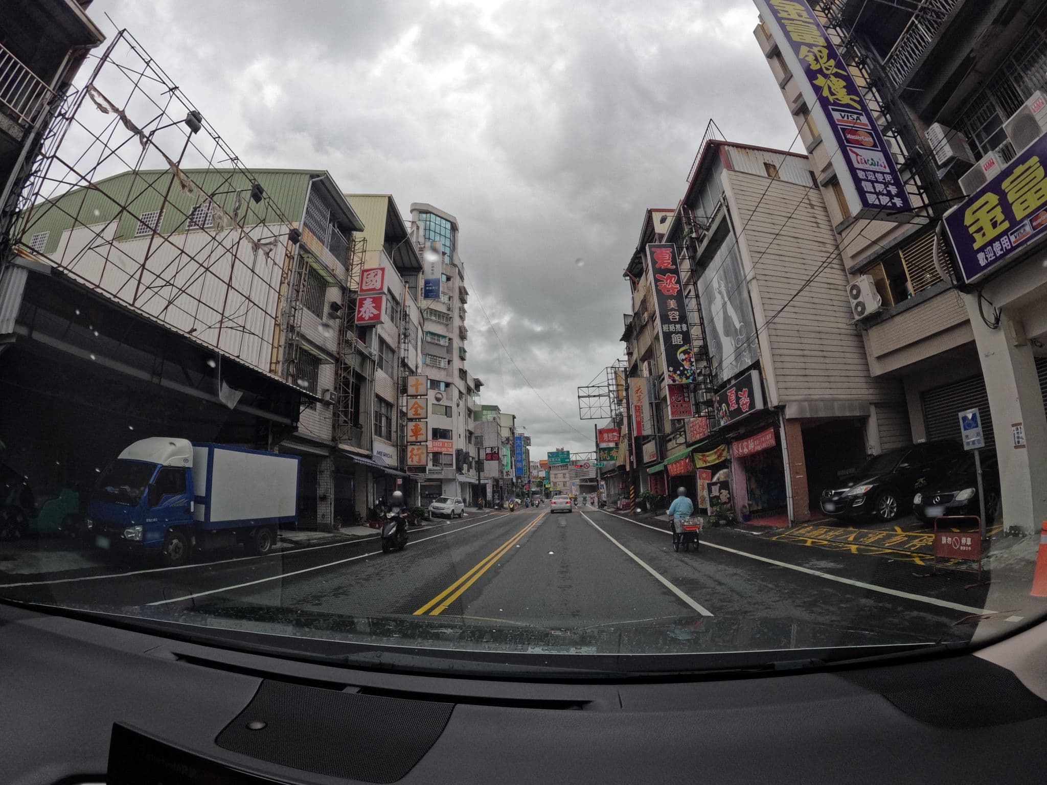 Street view near 麗園大旅社, Fengshan — © littlebtc (CC BY-SA · Mapillary)