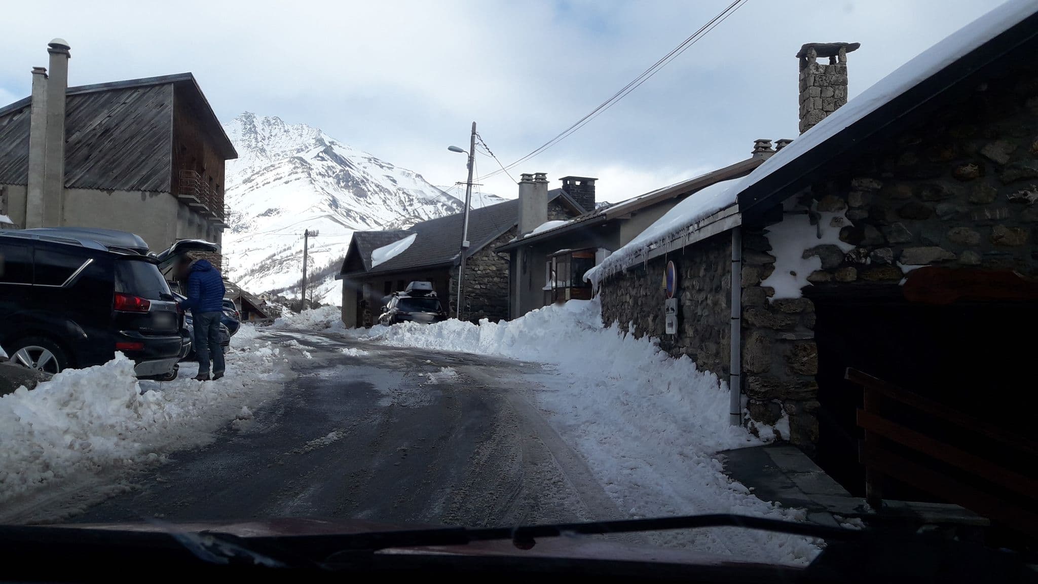 Street view near Les Clarines, Mont-de-Lans — © eric_s (CC BY-SA · Mapillary)
