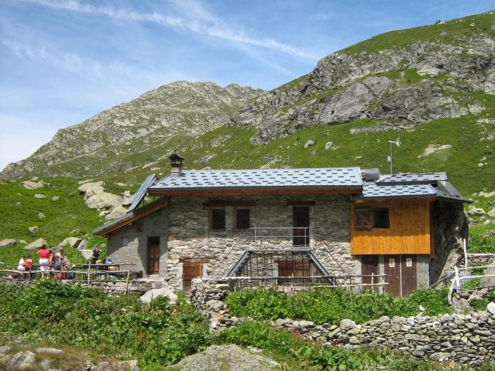 Refuge du Ruitor (via Wikimedia Commons, CC BY-SA 2.0 fr)