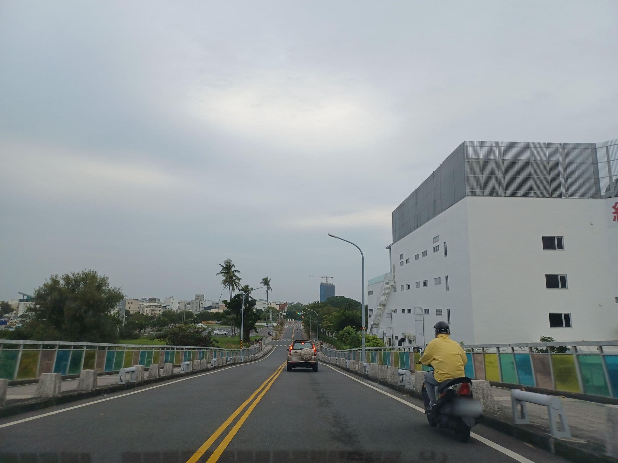 Street view near 福爾摩沙遊艇酒店, Tainan — © lisbethw1130 (CC BY-SA · Mapillary)
