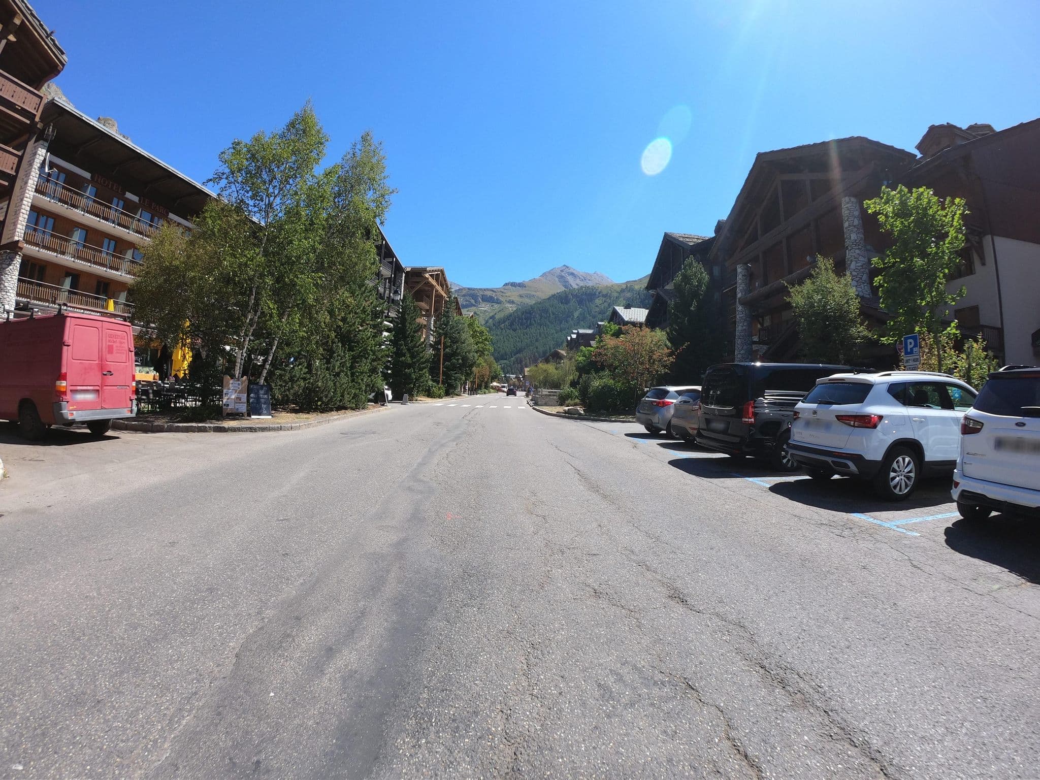 Street view near Hôtel Le Parc, Val-d'Isère