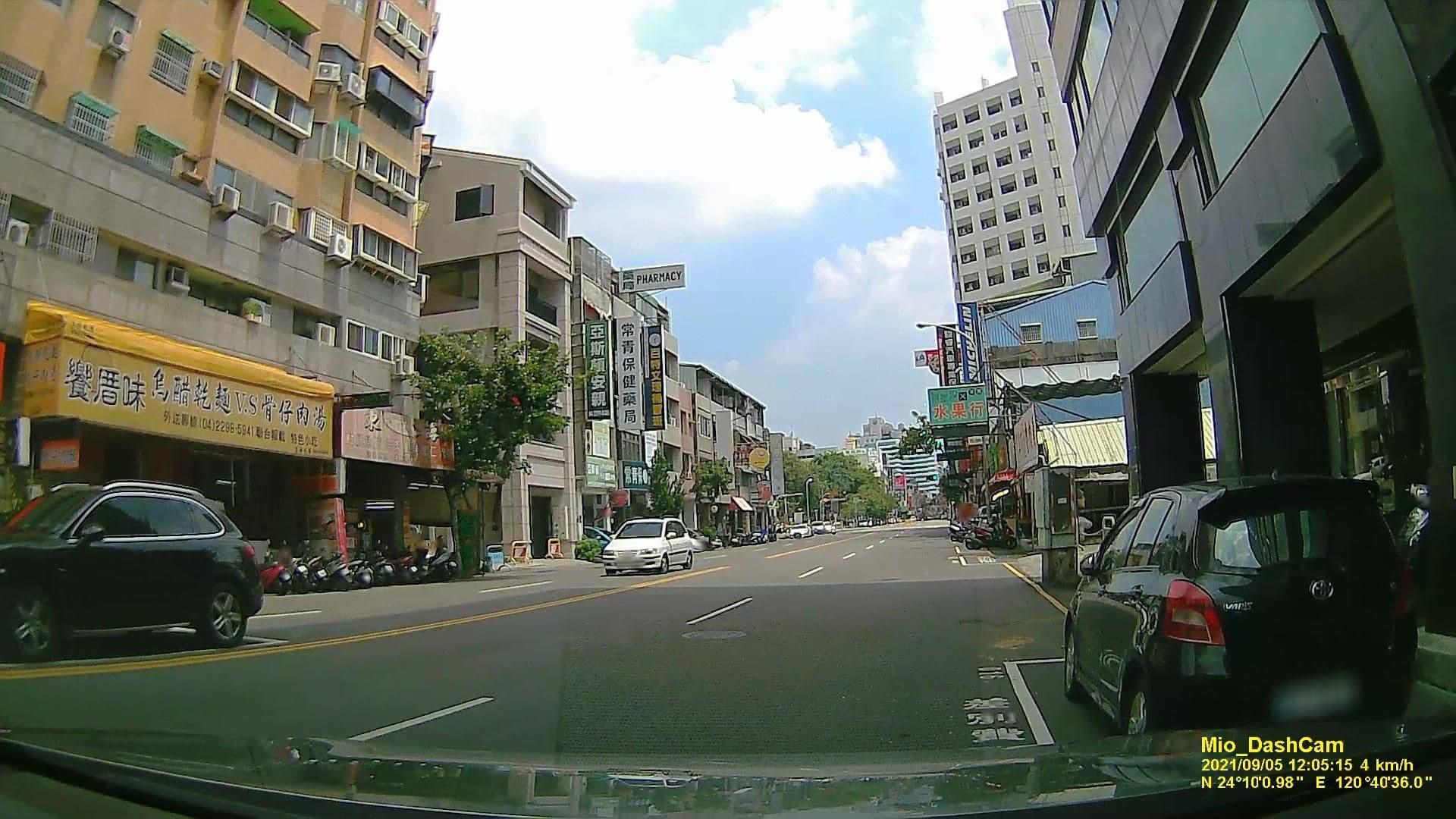 Street view near 馥品大飯店 Full Spring Hotel, Taichung — © littlebtc (CC BY-SA · Mapillary)