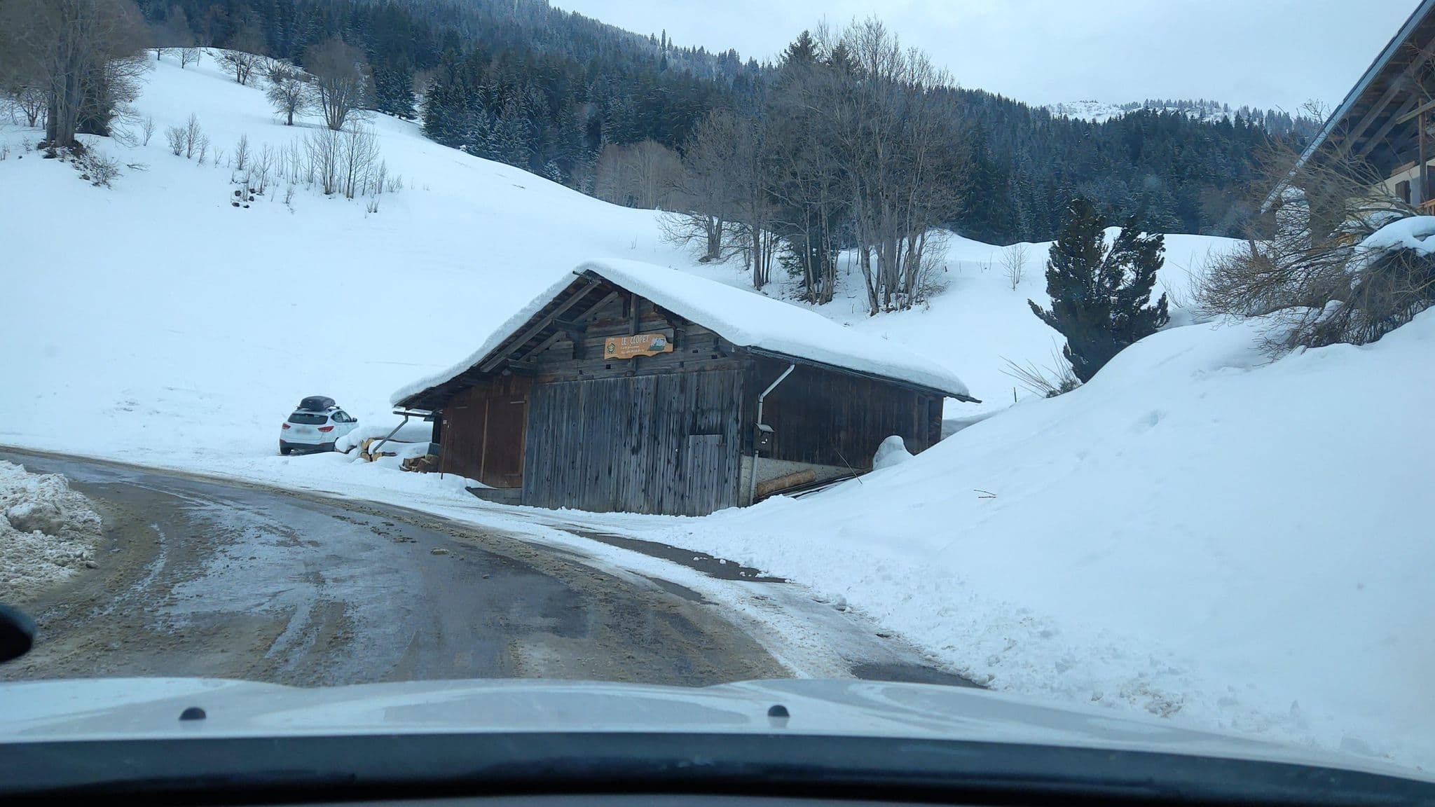 Street view near Le Glopet, Beaufort — © MatthieuF4FNE (CC BY-SA · Mapillary)