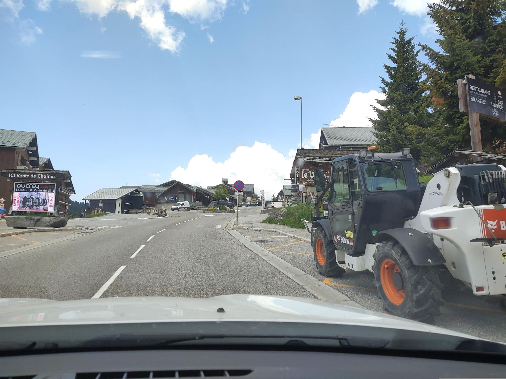 Street view near Le Very, Beaufort — © MatthieuF4FNE (CC BY-SA · Mapillary)