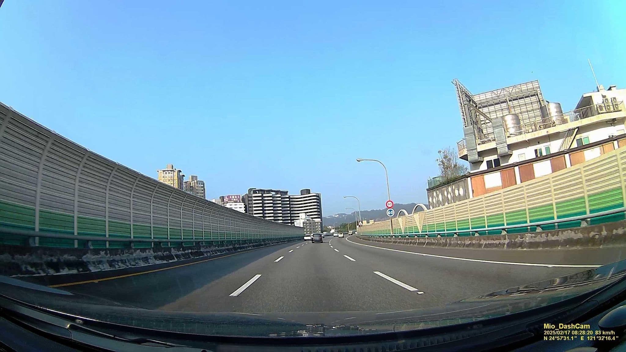 Street view near 新加州景觀旅館, Banqiao — © hcyen (CC BY-SA · Mapillary)