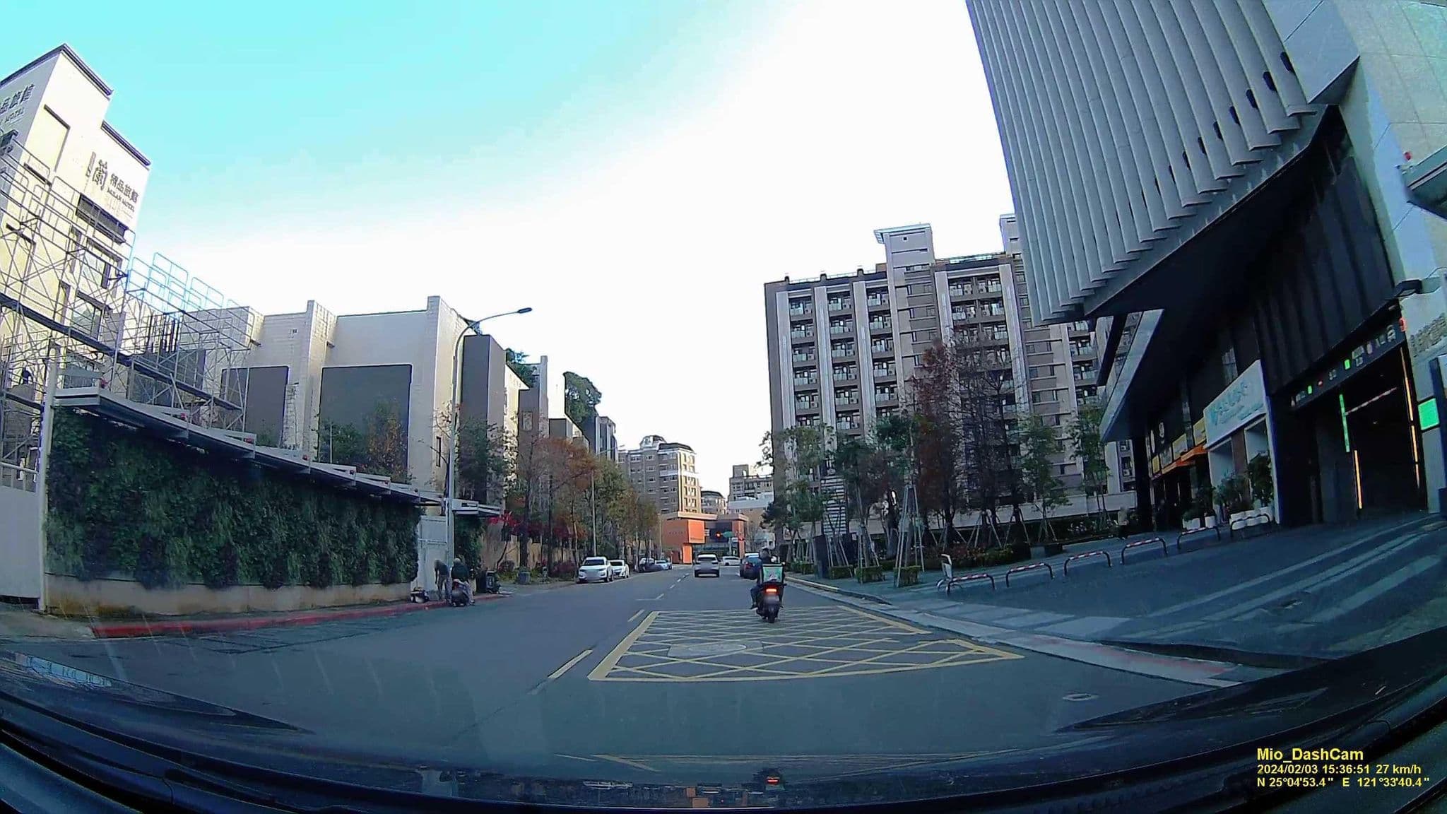 Street view near 伊都汽車旅館, Neihu — © hcyen (CC BY-SA · Mapillary)