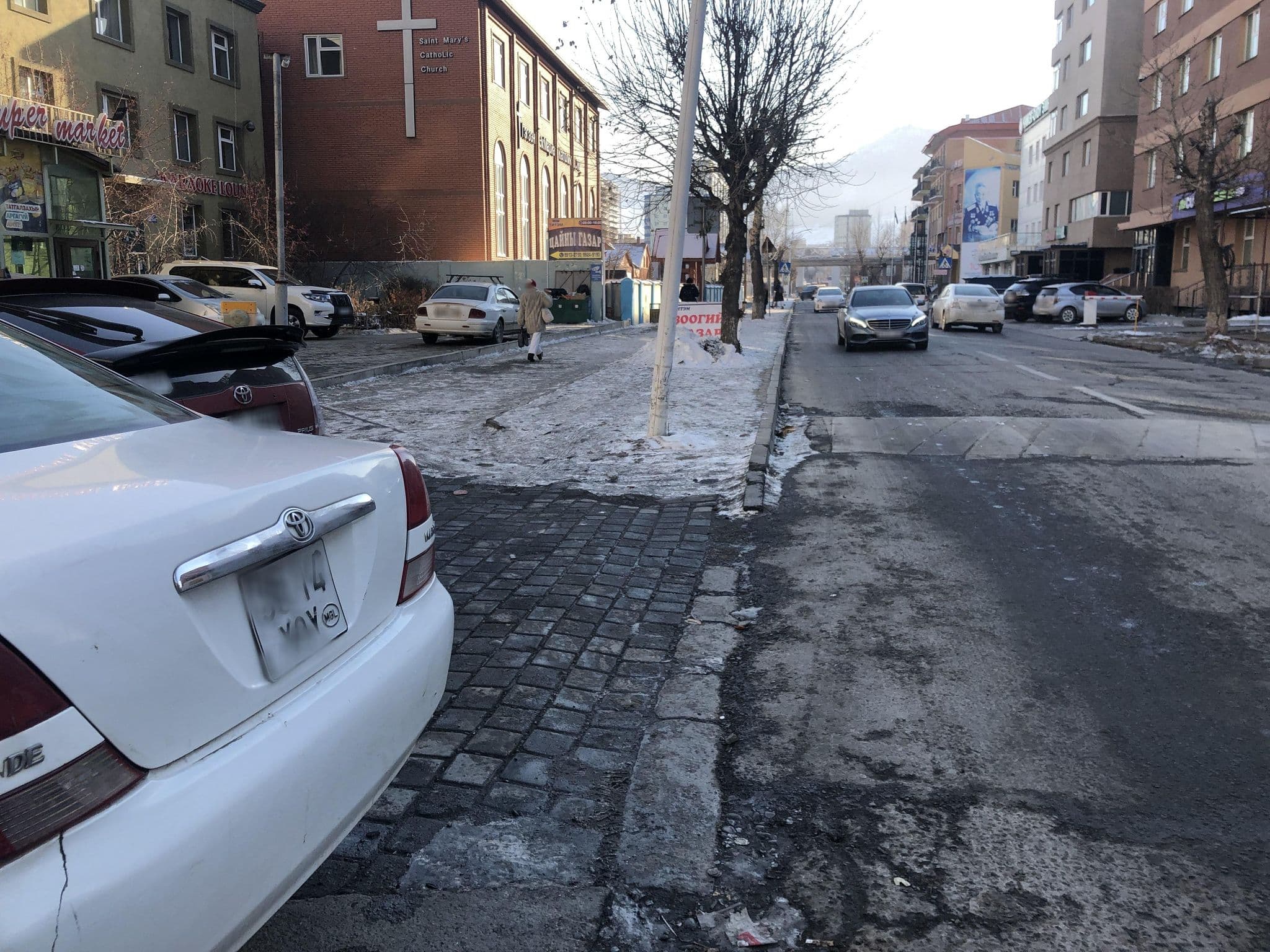 Street view near Sats Hotel, Ulan Bator — © Hak2030 (CC BY-SA · Mapillary)