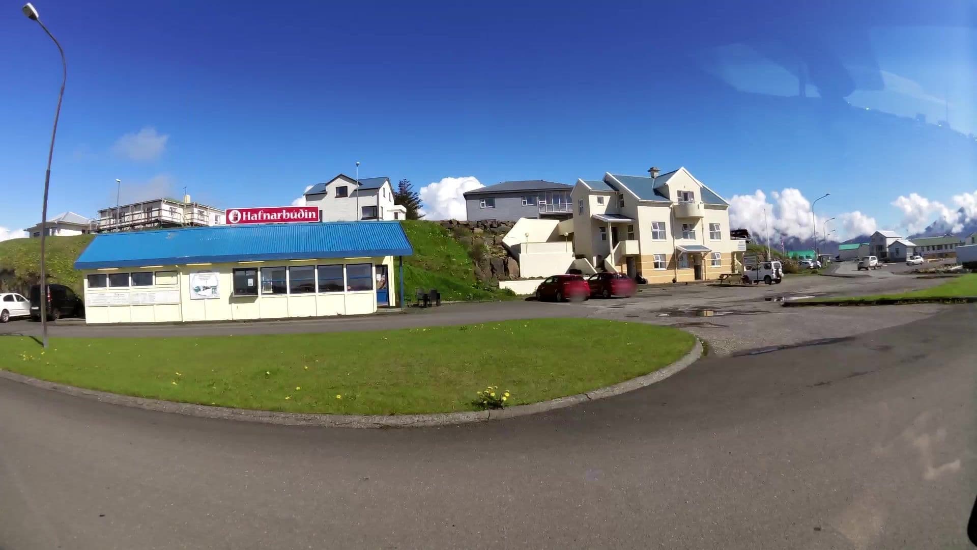 Street view near Guesthouse Hvammur, Höfn — © kaartcam (CC BY-SA · Mapillary)