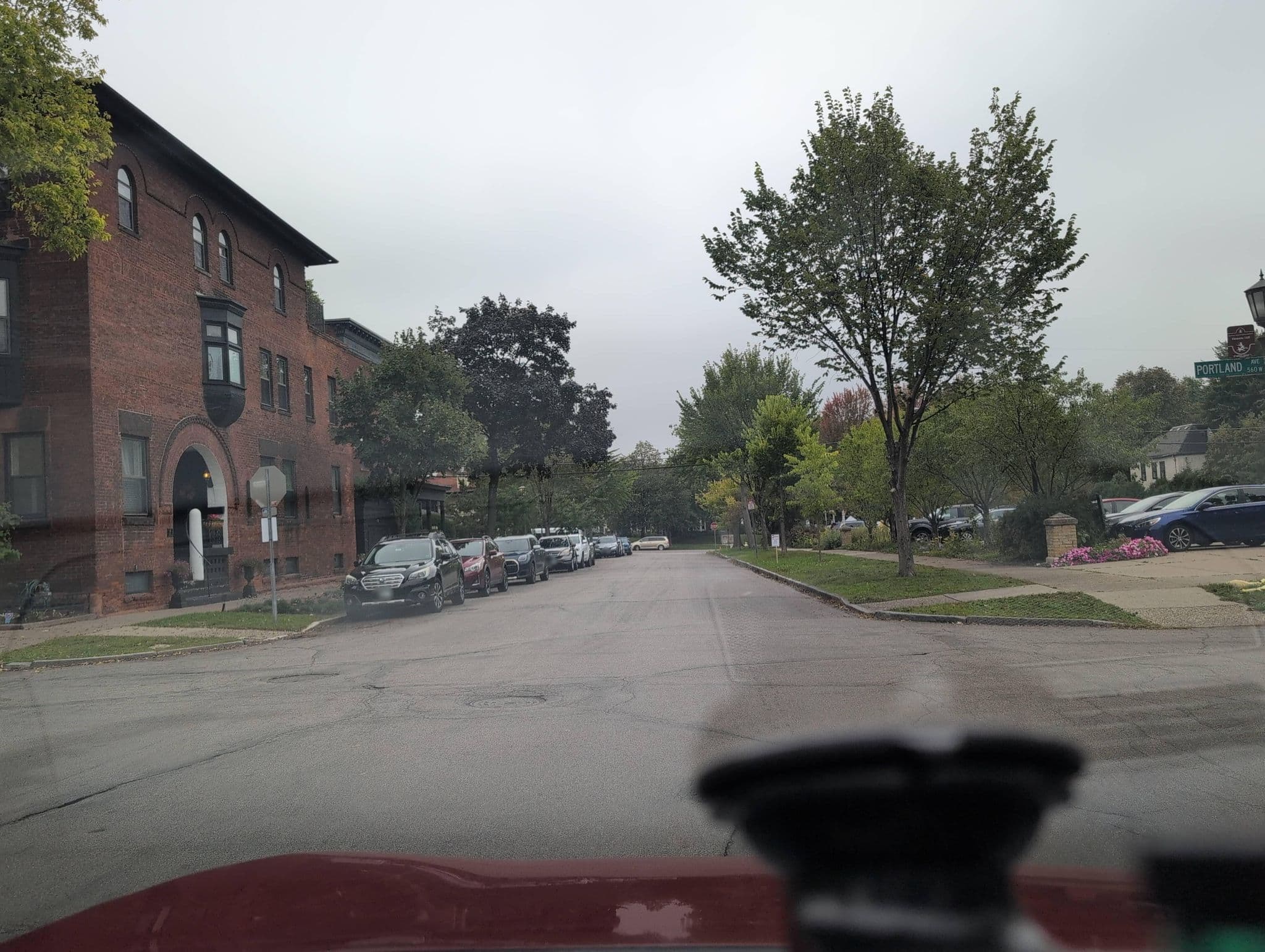 Street view near The Kent Estate, Saint Paul — © quickness805 (CC BY-SA · Mapillary)