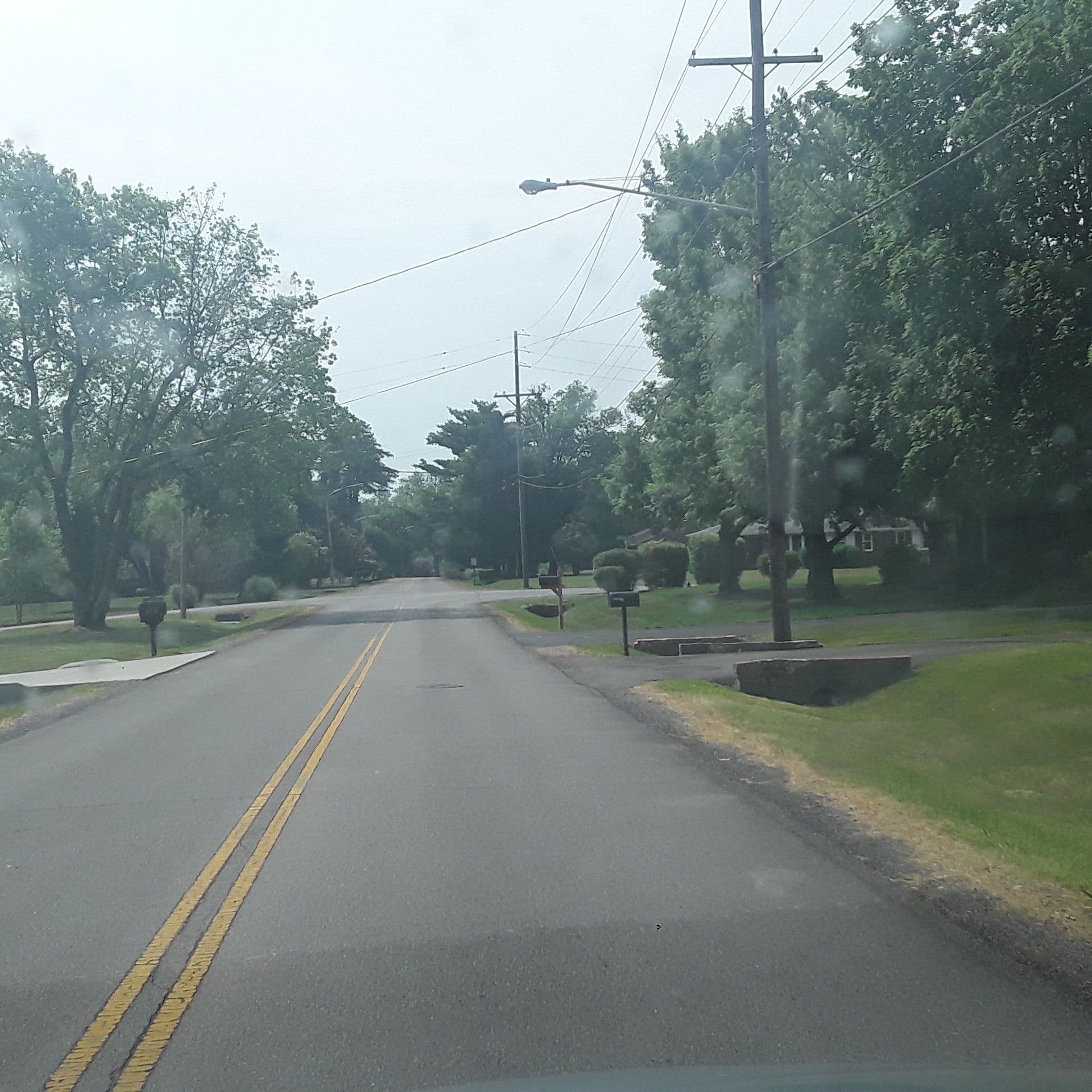 Street view near HeartBreak Hotel, Brentwood Estates — © mollyjohnh (CC BY-SA · Mapillary)