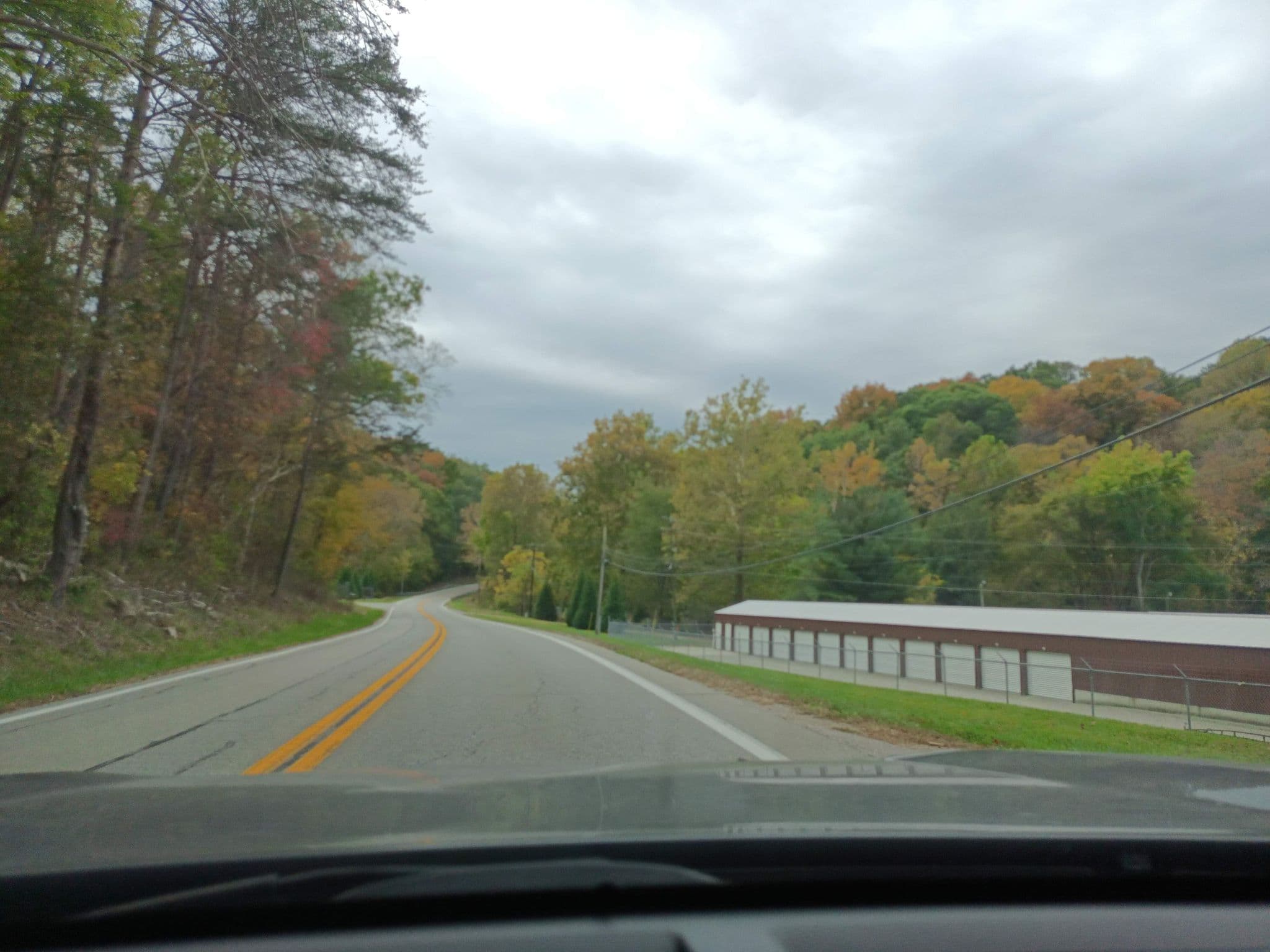 Street view near Red Bud Inn, Cordry Sweetwater Lakes — © apmwa (CC BY-SA · Mapillary)