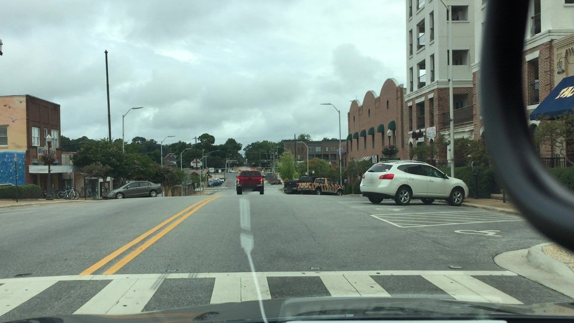 Street view near University Inn, Opelika — © lvl5 (CC BY-SA · Mapillary)